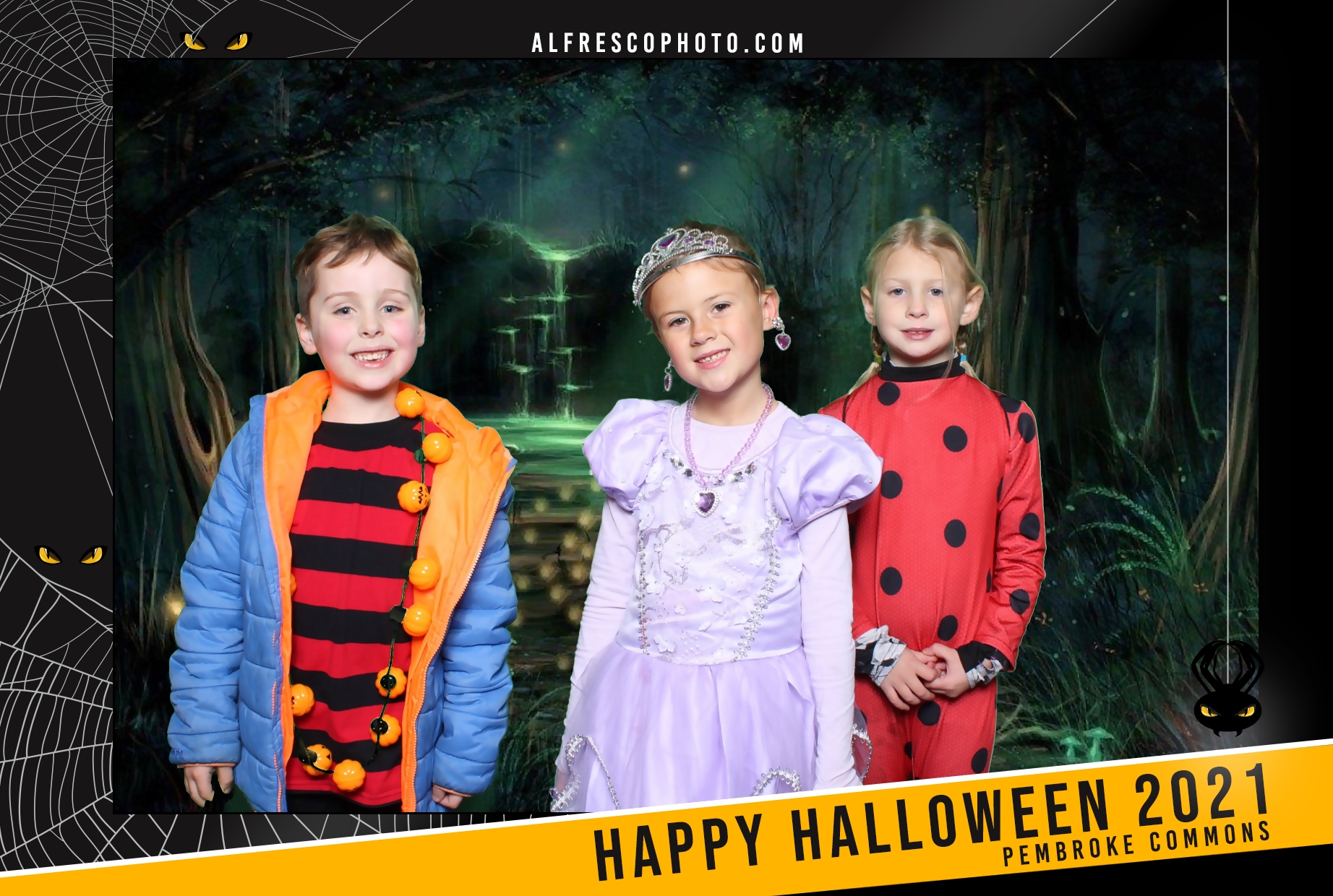 Halloween | View more photos from the event at events.alfrescophoto.com/u/AlfrescoPhoto/Halloween