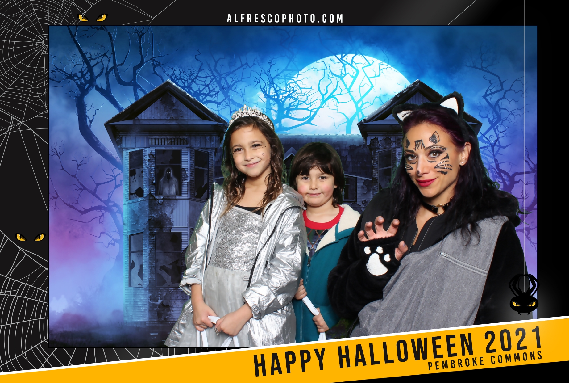 Halloween | View more photos from the event at events.alfrescophoto.com/u/AlfrescoPhoto/Halloween