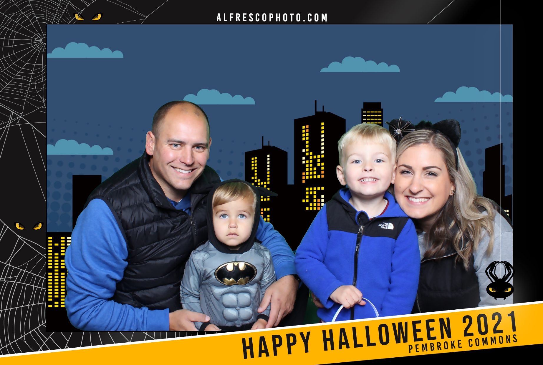 Halloween | View more photos from the event at events.alfrescophoto.com/u/AlfrescoPhoto/Halloween