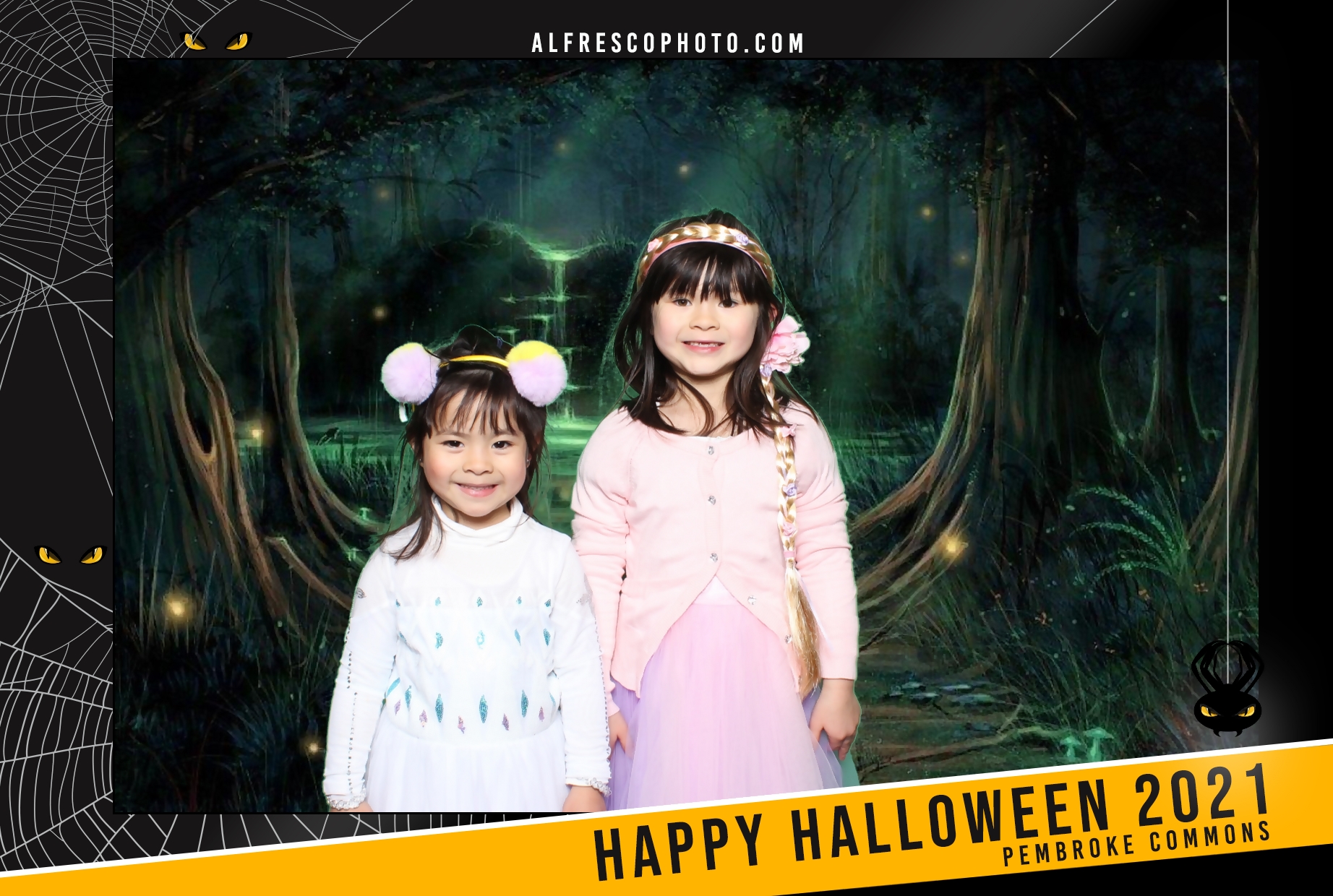 Halloween | View more photos from the event at events.alfrescophoto.com/u/AlfrescoPhoto/Halloween