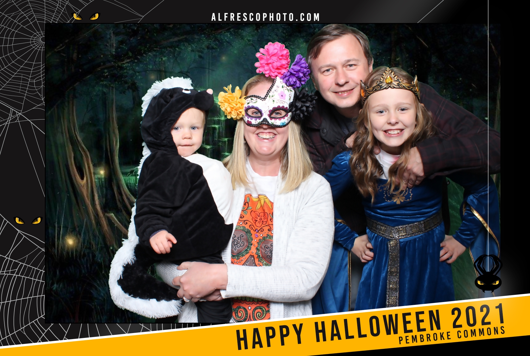 Halloween | View more photos from the event at events.alfrescophoto.com/u/AlfrescoPhoto/Halloween