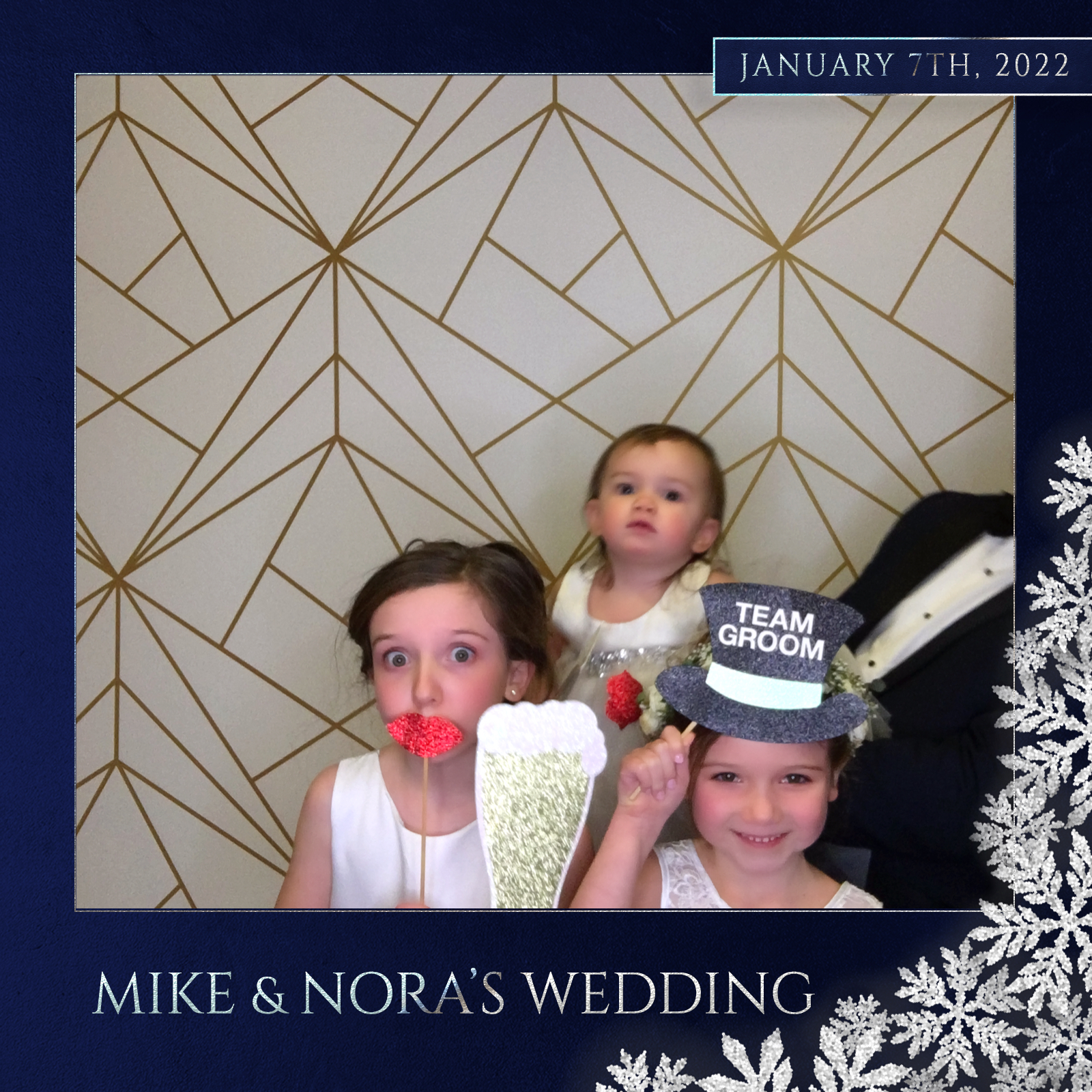 Mike + Nora | View more photos from the event at events.alfrescophoto.com/u/AlfrescoPhoto/Mike-Nora