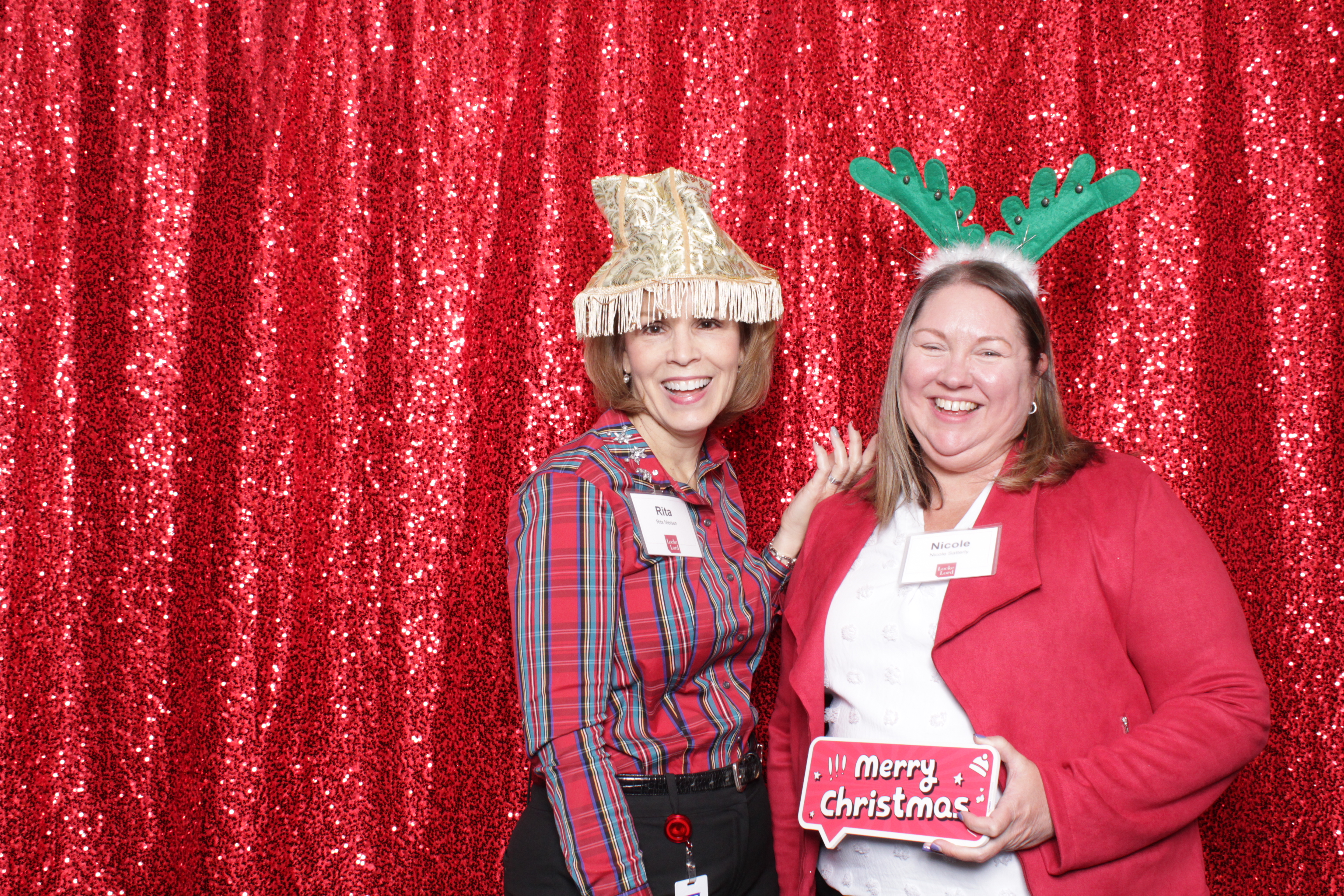 Locke Lord Holiday Party | View more photos from the event at events.alfrescophoto.com/u/AlfrescoPhoto/Locke-Lord-Holiday-Party