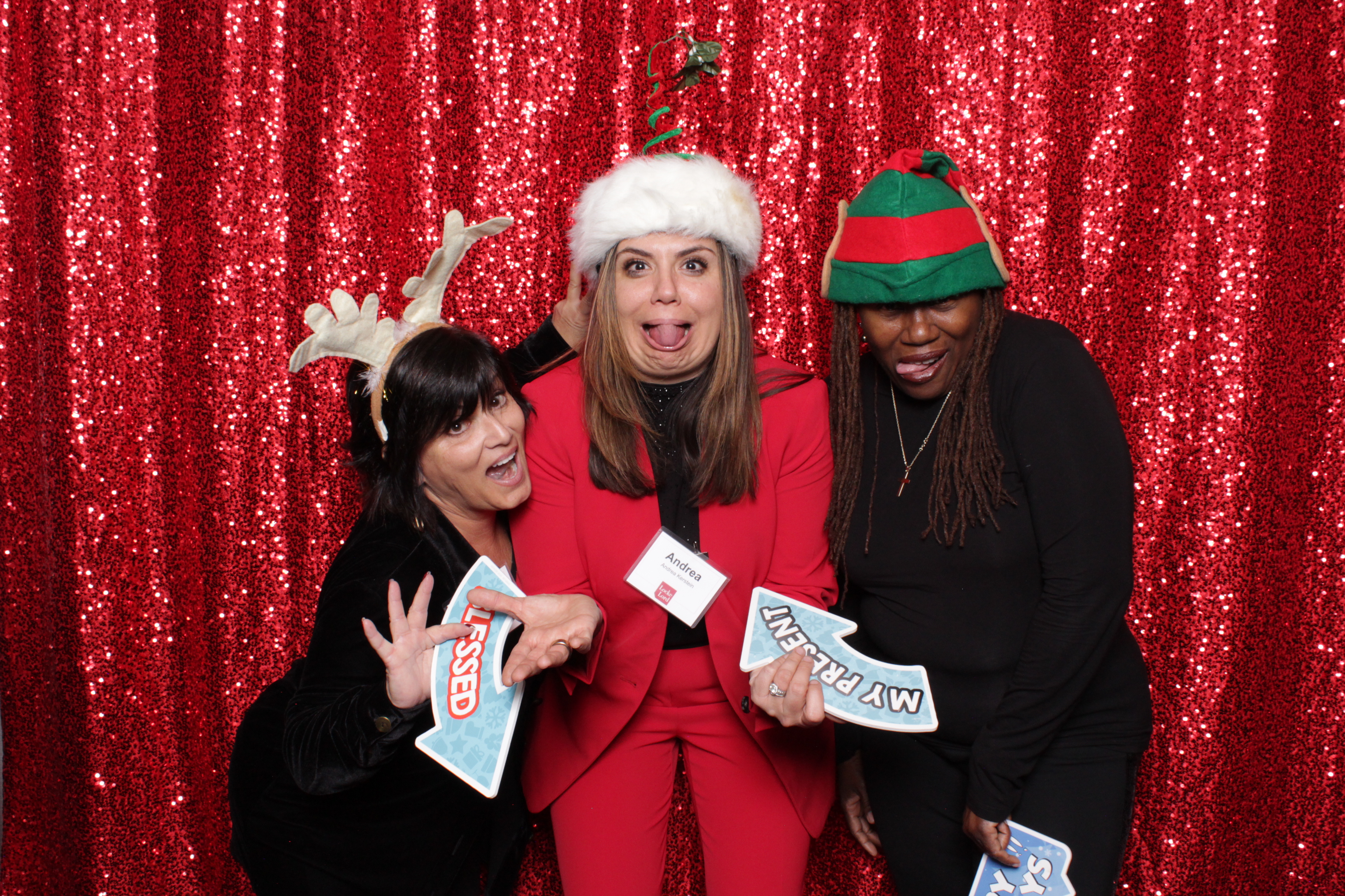 Locke Lord Holiday Party | View more photos from the event at events.alfrescophoto.com/u/AlfrescoPhoto/Locke-Lord-Holiday-Party