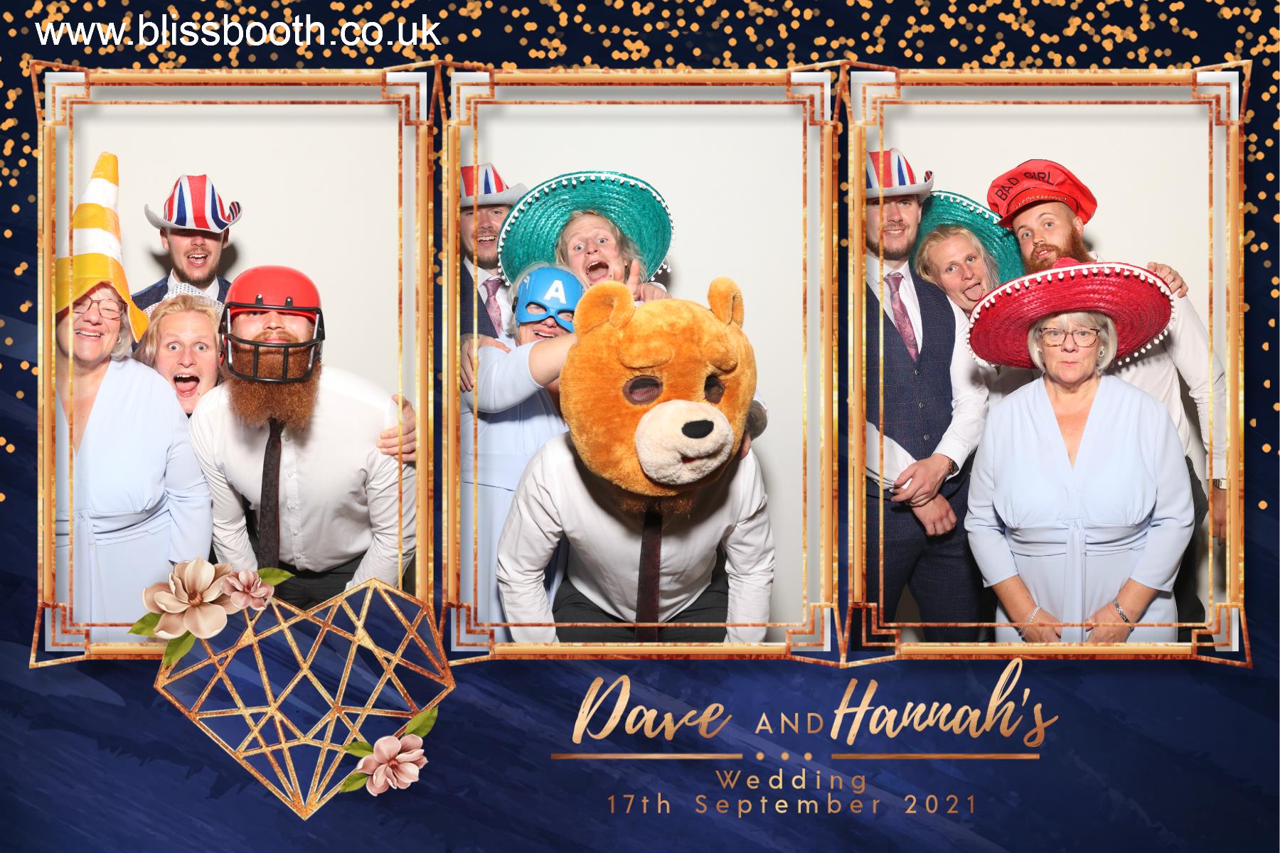 Dave and Hannah  | View more photos from the event at gallery.blissbooth.co.uk/u/BlissBooth/Dave-and-Hannah