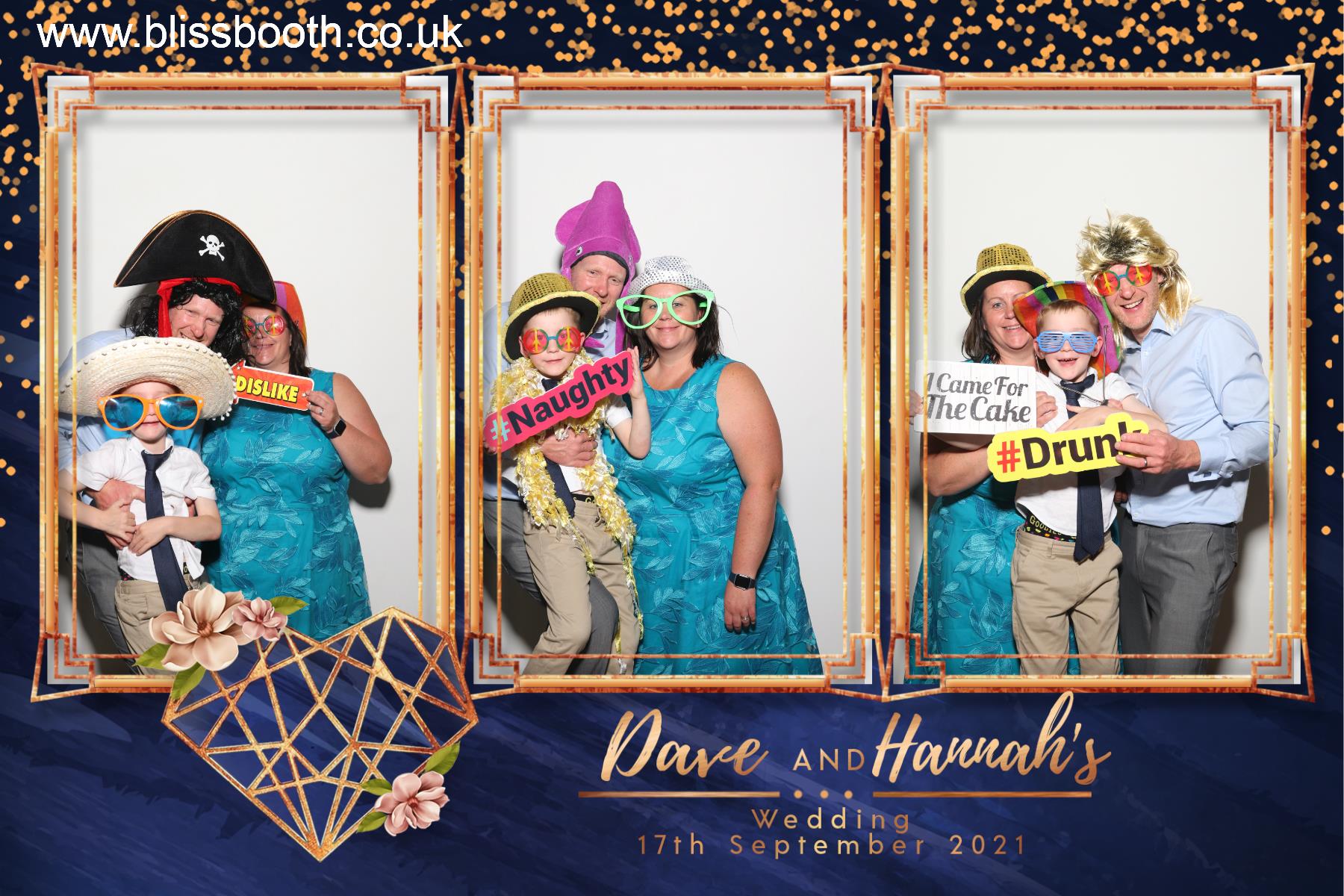 Dave and Hannah  | View more photos from the event at gallery.blissbooth.co.uk/u/BlissBooth/Dave-and-Hannah