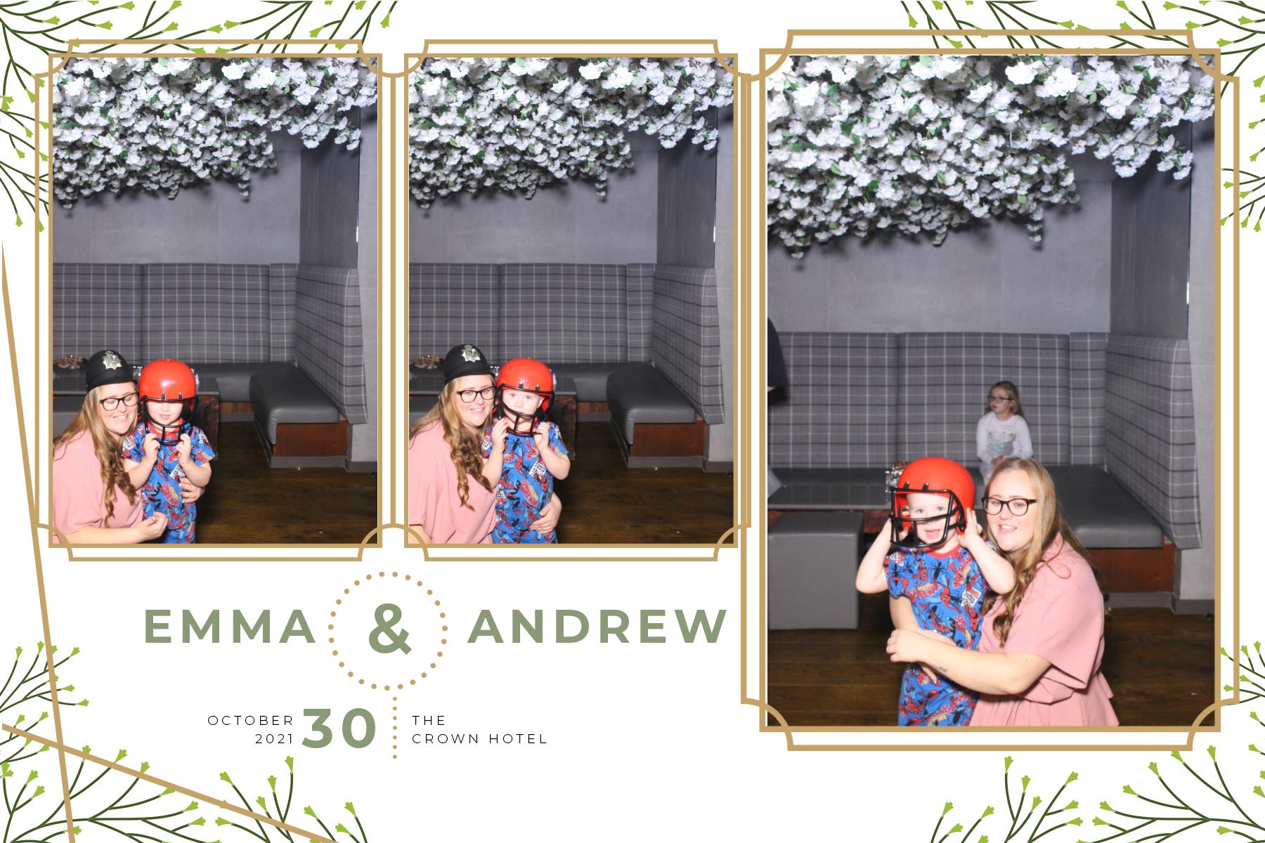 Emma and Andrew | View more photos from the event at gallery.blissbooth.co.uk/u/BlissBooth/Emma-and-Andrew