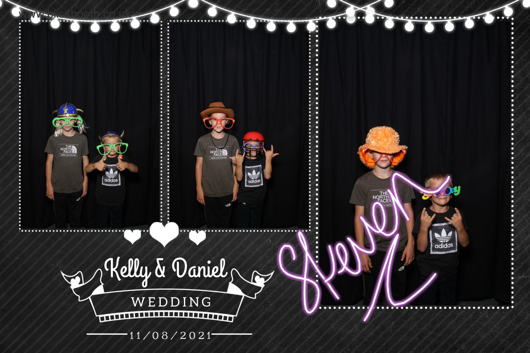Kelly and Daniel | View more photos from the event at gallery.blissbooth.co.uk/u/BlissBooth/Kelly-and-Daniel