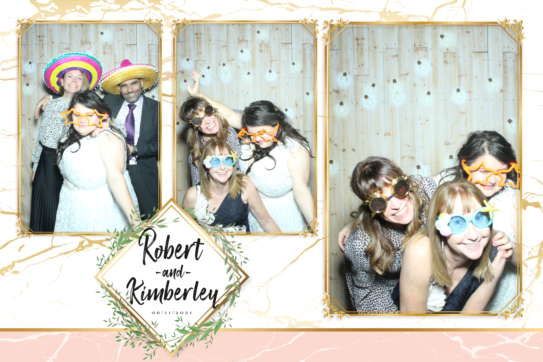 Kimberley and Robert | View more photos from the event at gallery.blissbooth.co.uk/u/BlissBooth/Kimberley-and-Robert