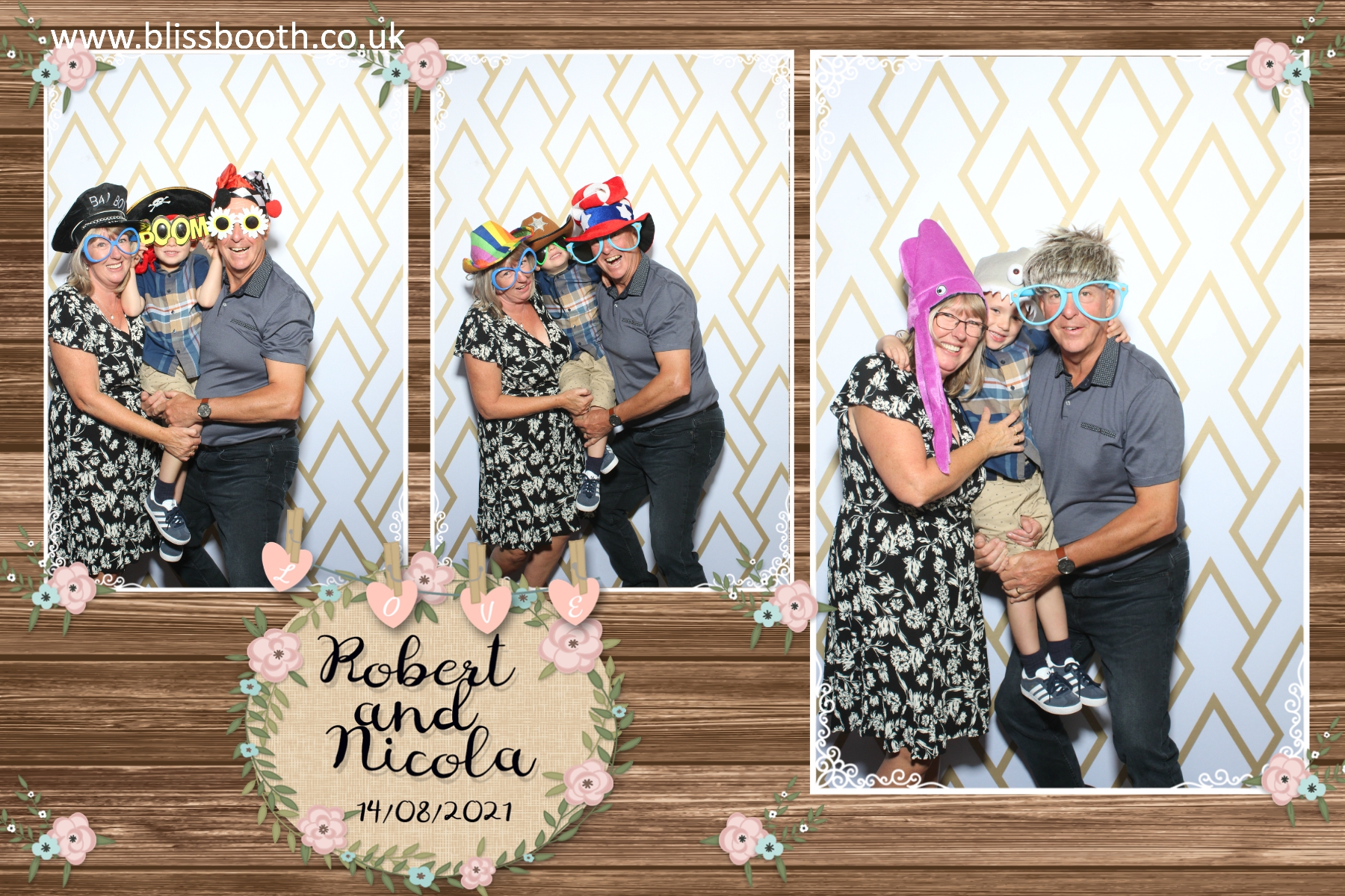 Robert and Nicola | View more photos from the event at gallery.blissbooth.co.uk/u/BlissBooth/Robert-and-Nicola