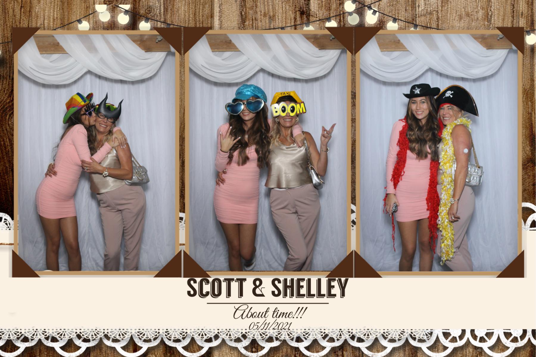 Scott and Shelley | View more photos from the event at gallery.blissbooth.co.uk/u/BlissBooth/Scott-and-Shelley