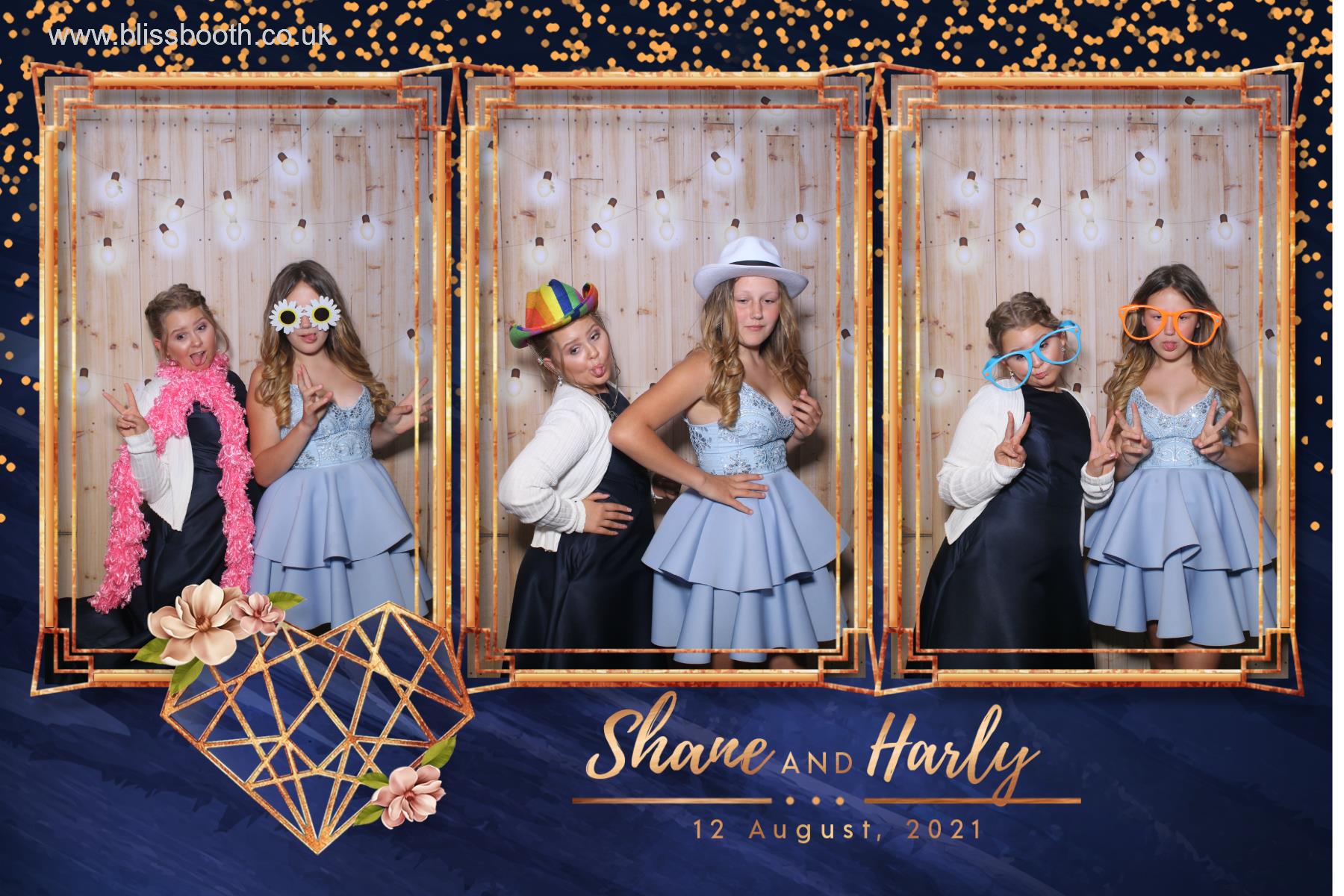 Shane and Harly | View more photos from the event at gallery.blissbooth.co.uk/u/BlissBooth/Shane-and-Harly
