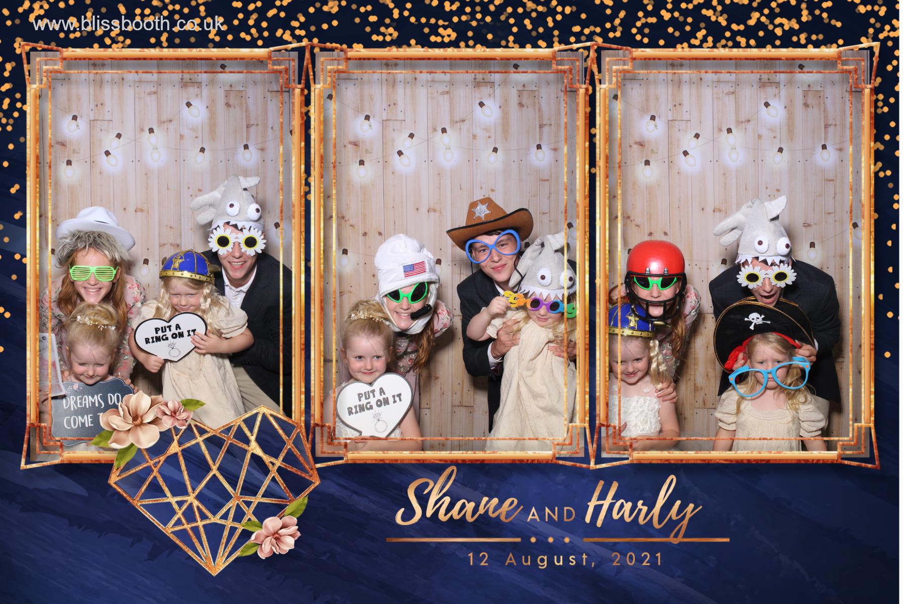 Shane and Harly | View more photos from the event at gallery.blissbooth.co.uk/u/BlissBooth/Shane-and-Harly