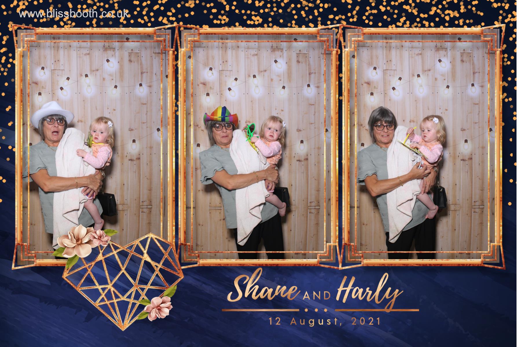 Shane and Harly | View more photos from the event at gallery.blissbooth.co.uk/u/BlissBooth/Shane-and-Harly