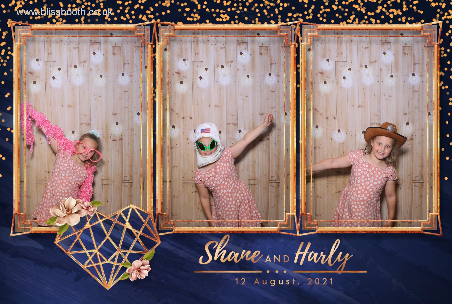 Shane and Harly | View more photos from the event at gallery.blissbooth.co.uk/u/BlissBooth/Shane-and-Harly