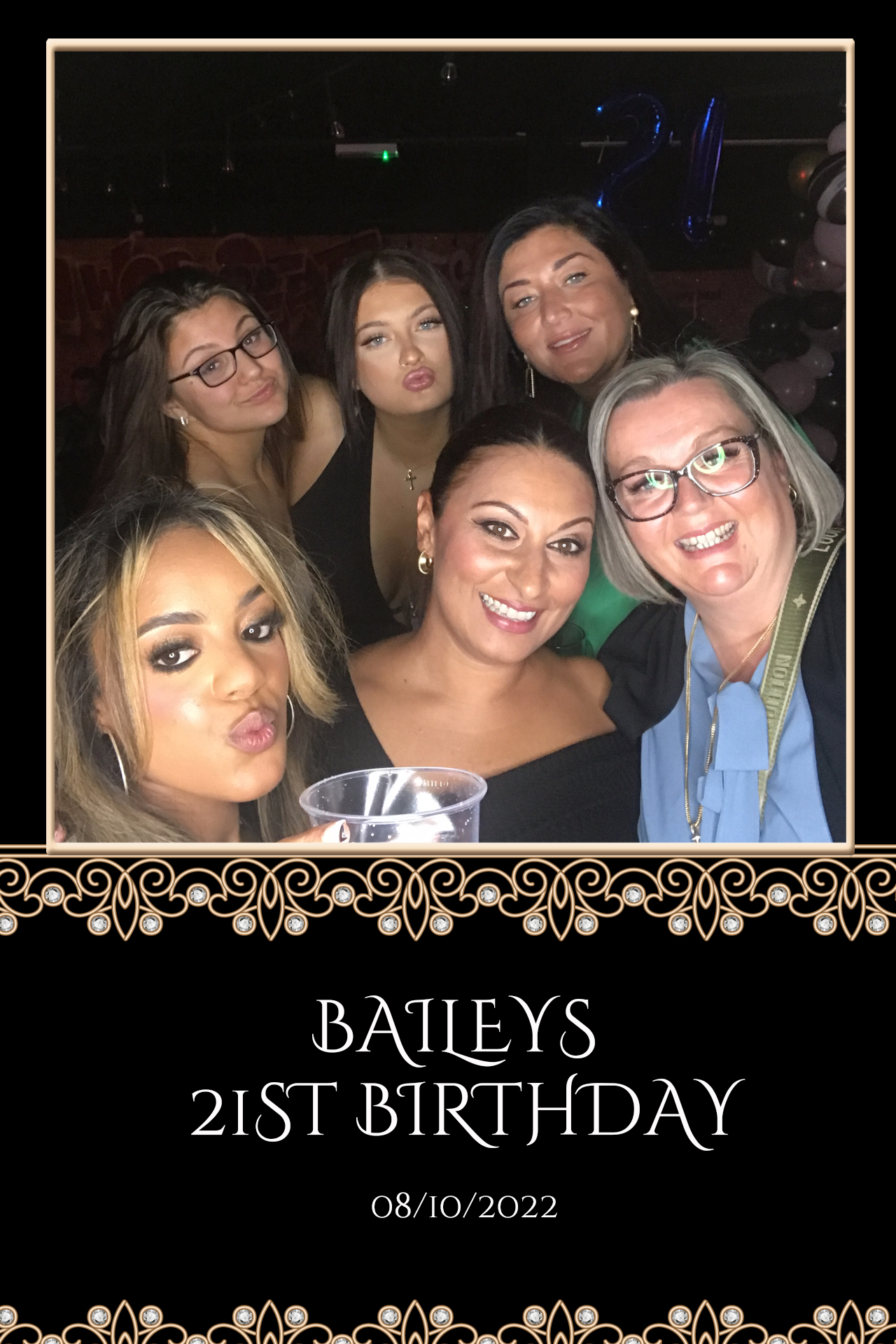 Bailey's 21st Birthday | View more photos from the event at gallery.blissbooth.co.uk/u/BlissBooth/Baileys-21st-Birthday