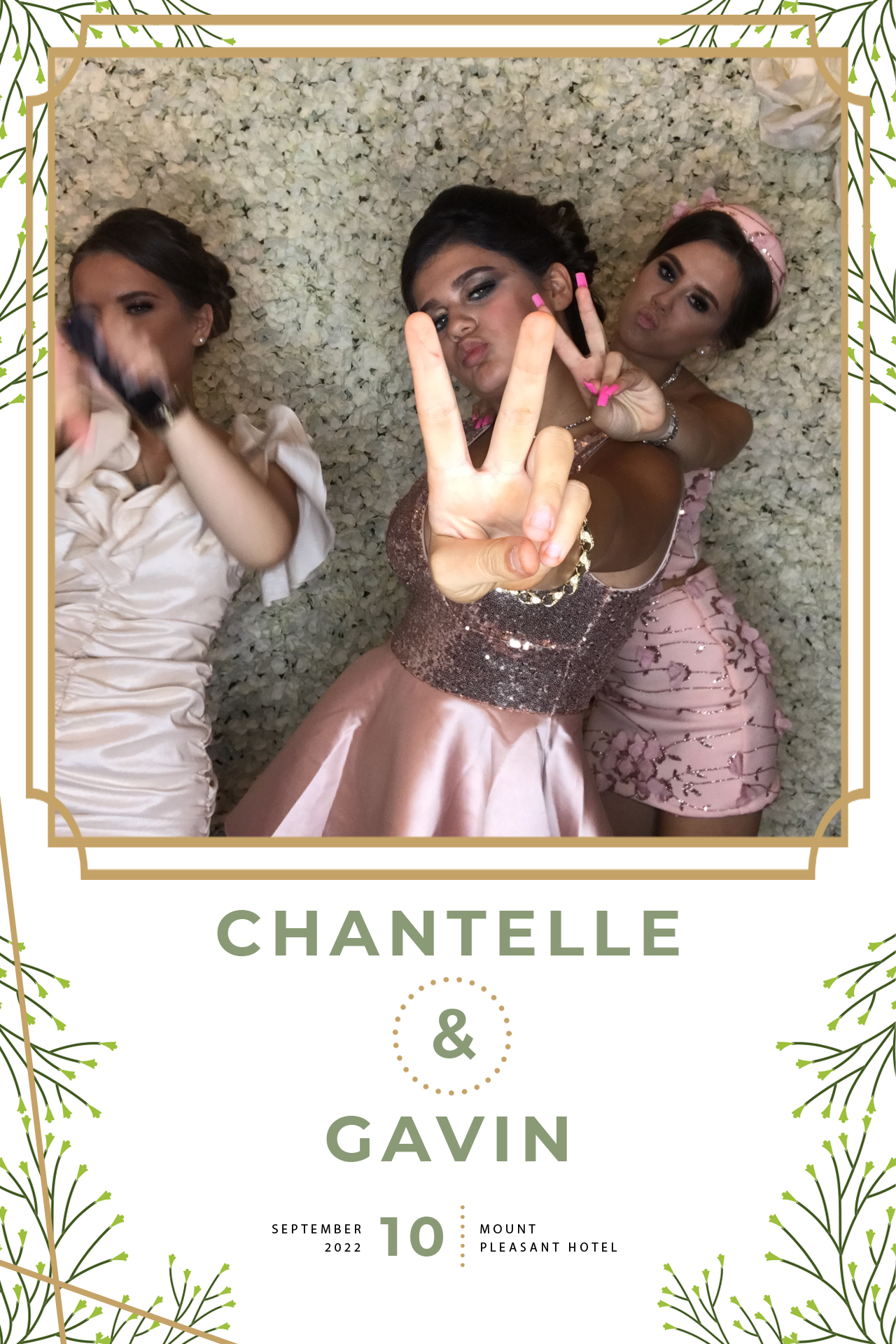 Chantelle and Gavin | View more photos from the event at gallery.blissbooth.co.uk/u/BlissBooth/Chantelle-and-Gavin