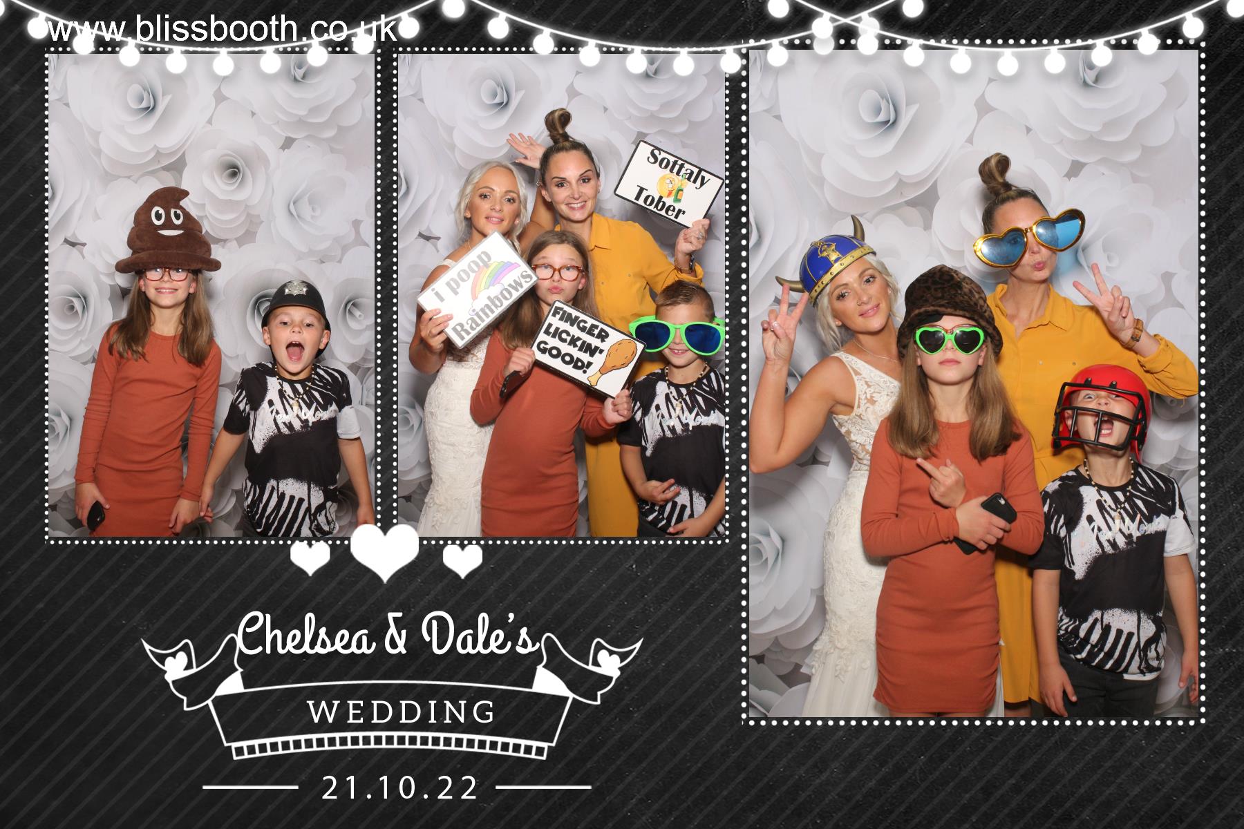 Chelsea and Dale | View more photos from the event at gallery.blissbooth.co.uk/u/BlissBooth/Chelsea-and-Dale