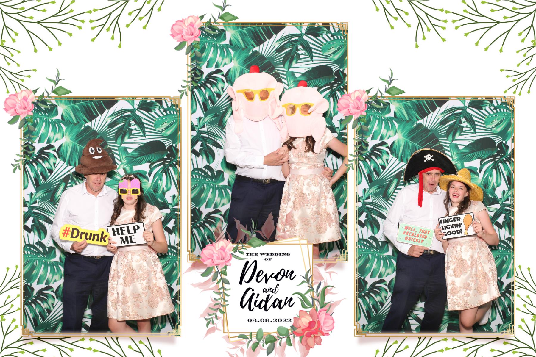 Devon and Aidan | View more photos from the event at gallery.blissbooth.co.uk/u/BlissBooth/Devon-and-Aidan