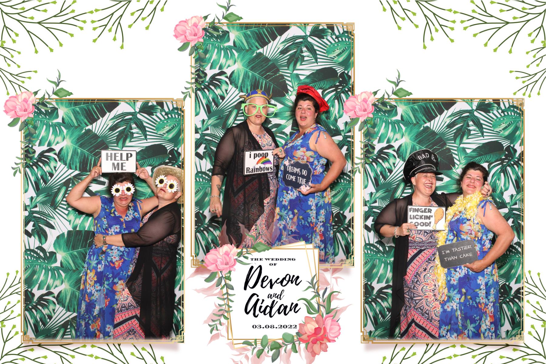 Devon and Aidan | View more photos from the event at gallery.blissbooth.co.uk/u/BlissBooth/Devon-and-Aidan
