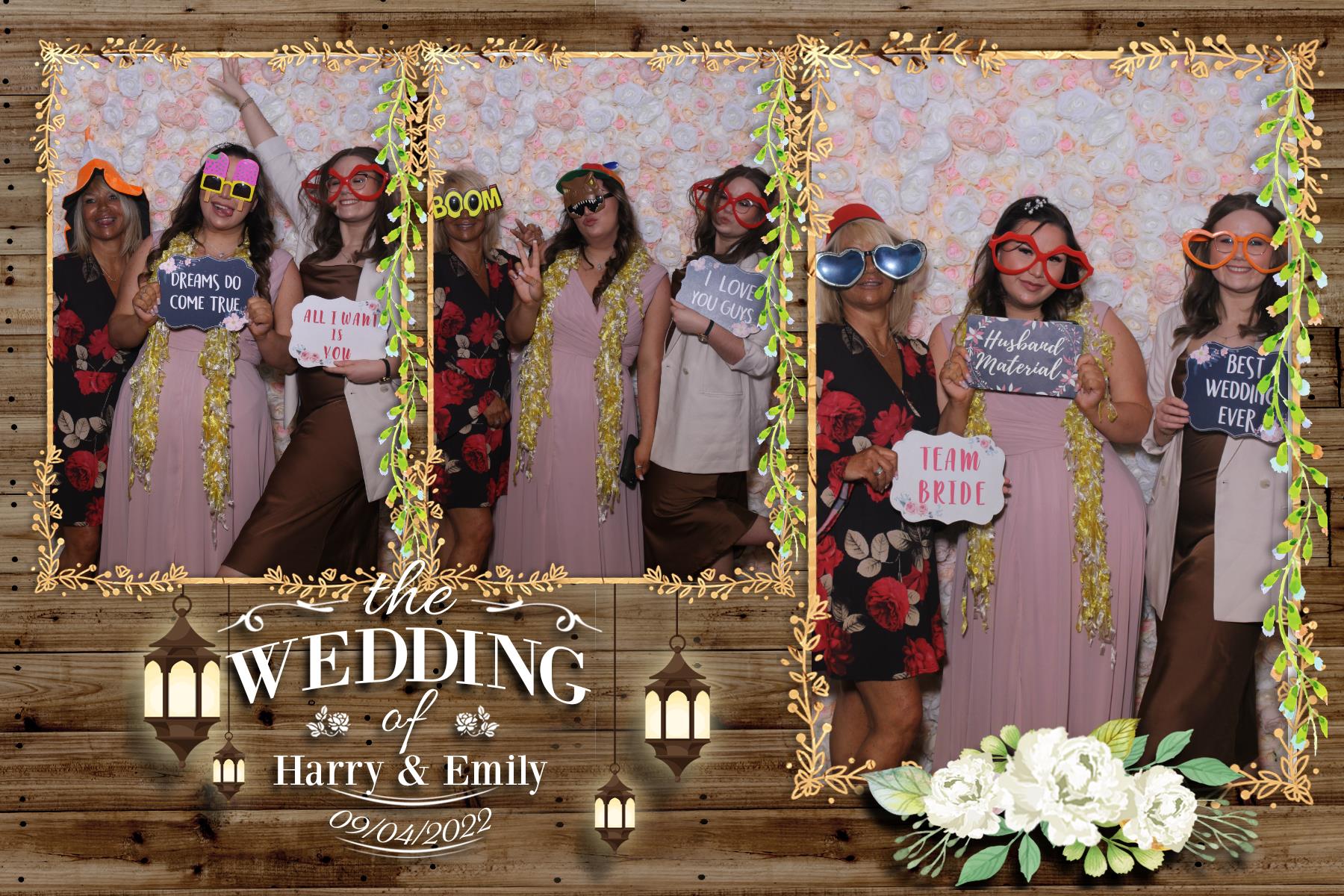 Harry and Emily | View more photos from the event at gallery.blissbooth.co.uk/u/BlissBooth/Harry-and-Emily