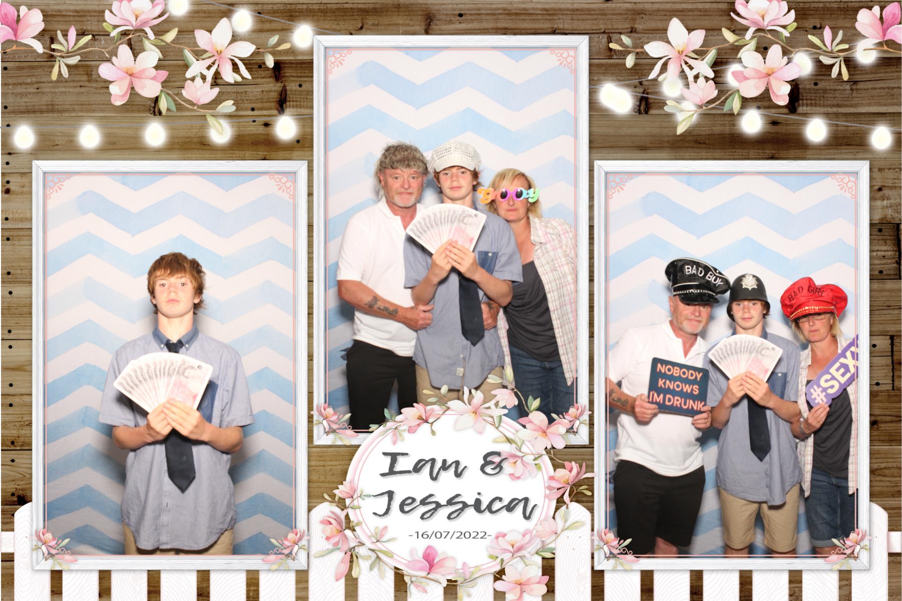 Ian and Jessica | View more photos from the event at gallery.blissbooth.co.uk/u/BlissBooth/Ian-and-Jessica