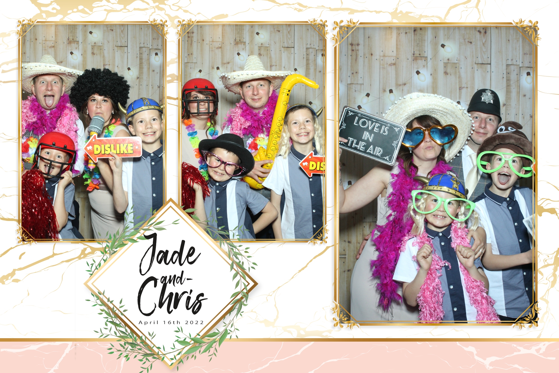 Jade and Chris | View more photos from the event at gallery.blissbooth.co.uk/u/BlissBooth/Jade-and-Chris