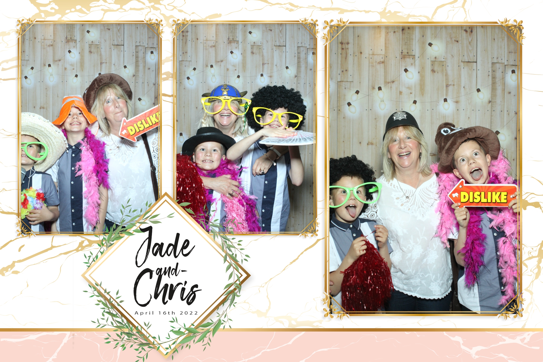 Jade and Chris | View more photos from the event at gallery.blissbooth.co.uk/u/BlissBooth/Jade-and-Chris