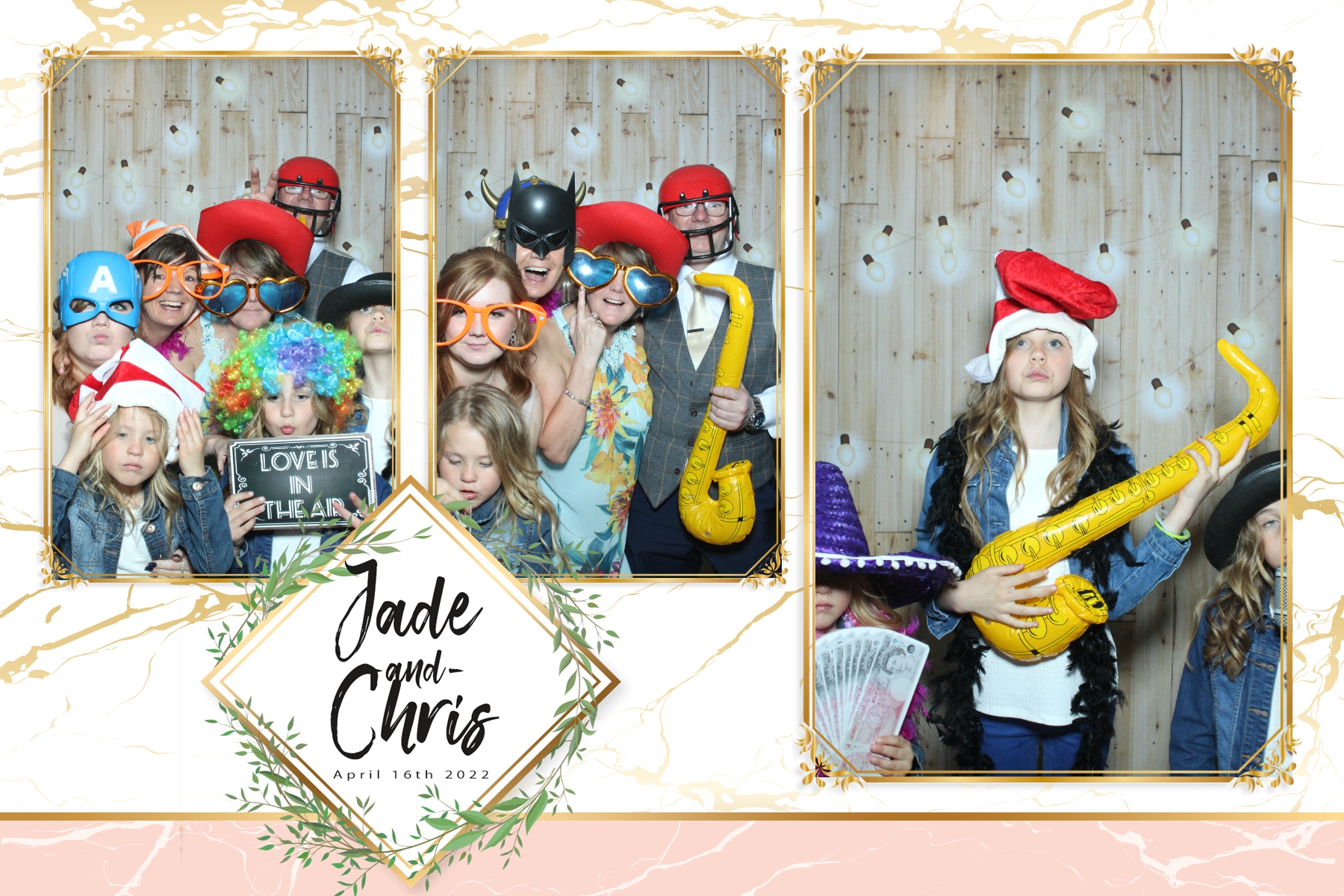Jade and Chris | View more photos from the event at gallery.blissbooth.co.uk/u/BlissBooth/Jade-and-Chris