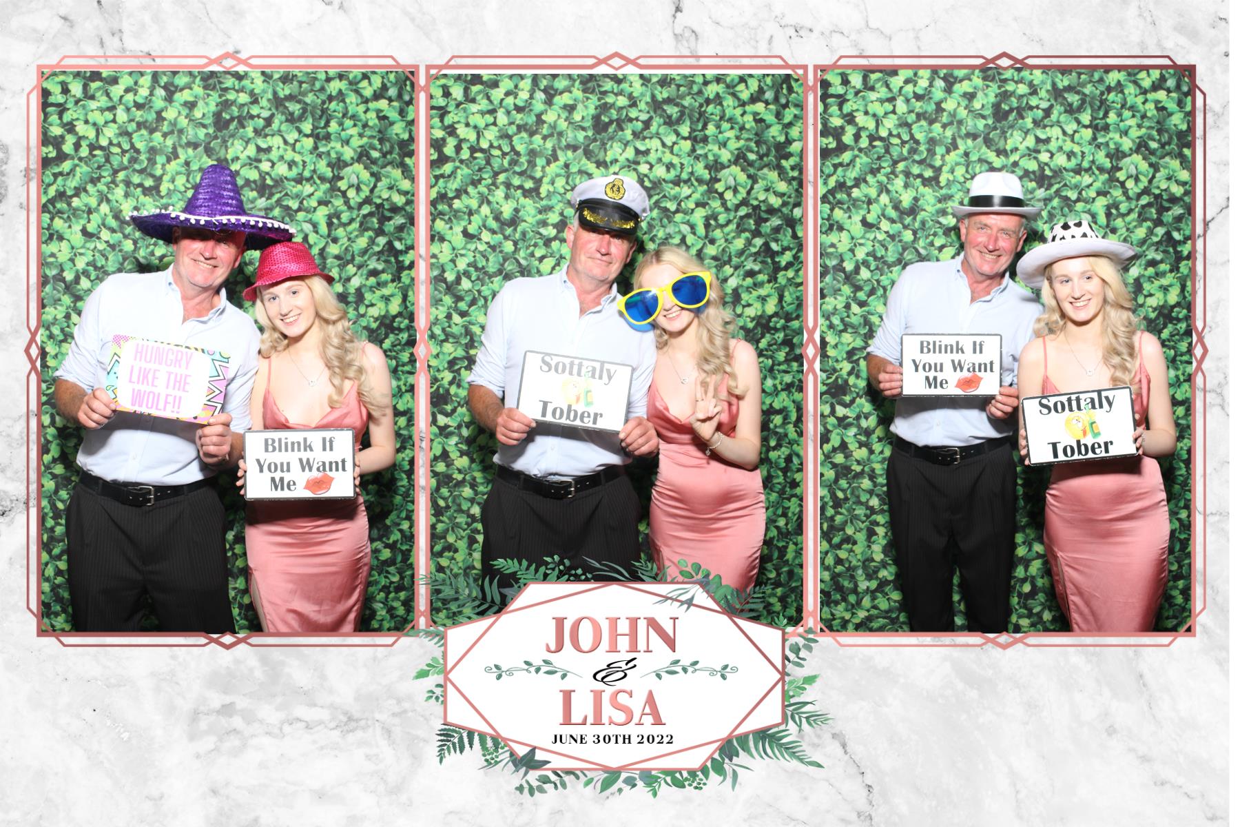 John and Lisa | View more photos from the event at gallery.blissbooth.co.uk/u/BlissBooth/John-and-Lisa