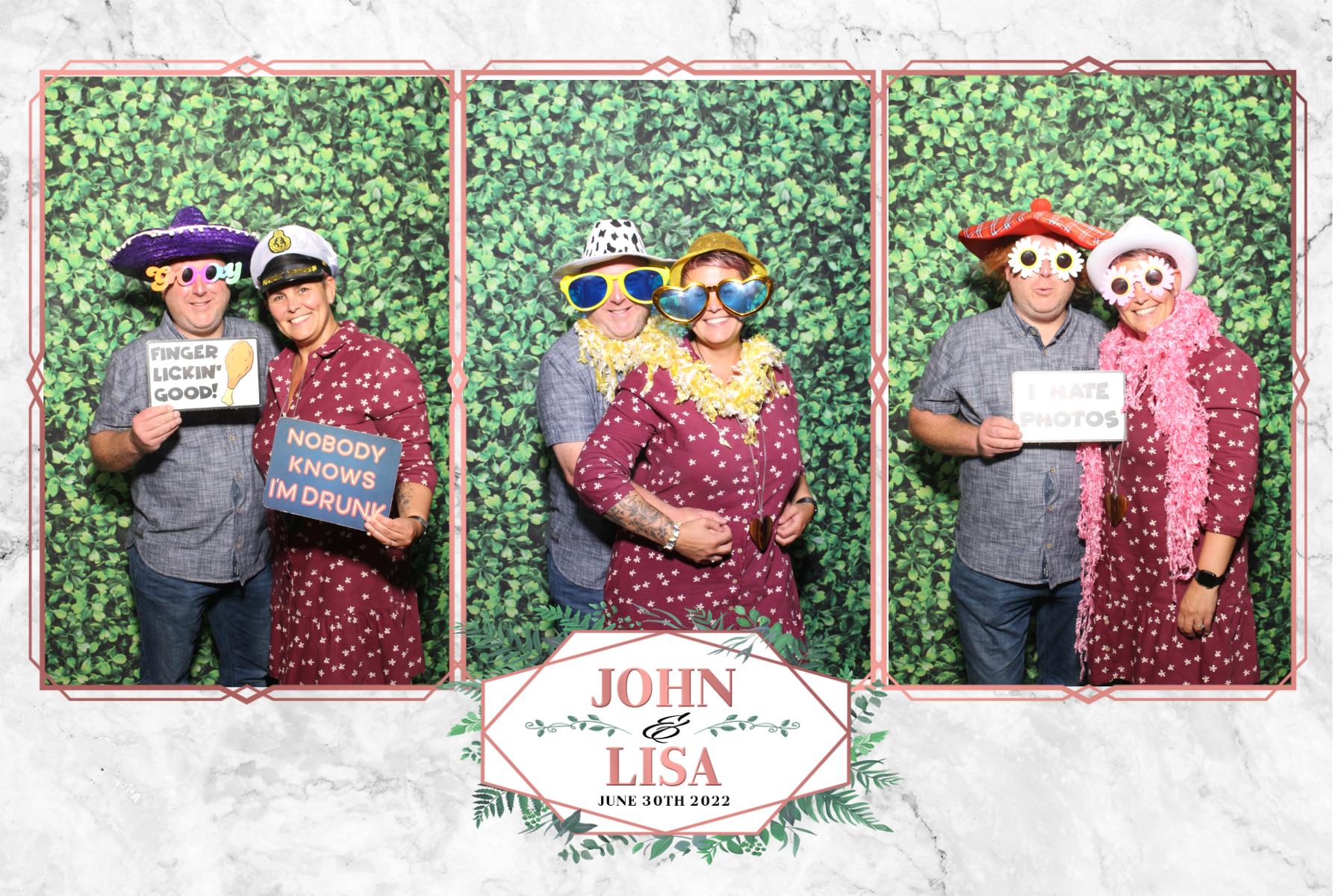 John and Lisa | View more photos from the event at gallery.blissbooth.co.uk/u/BlissBooth/John-and-Lisa