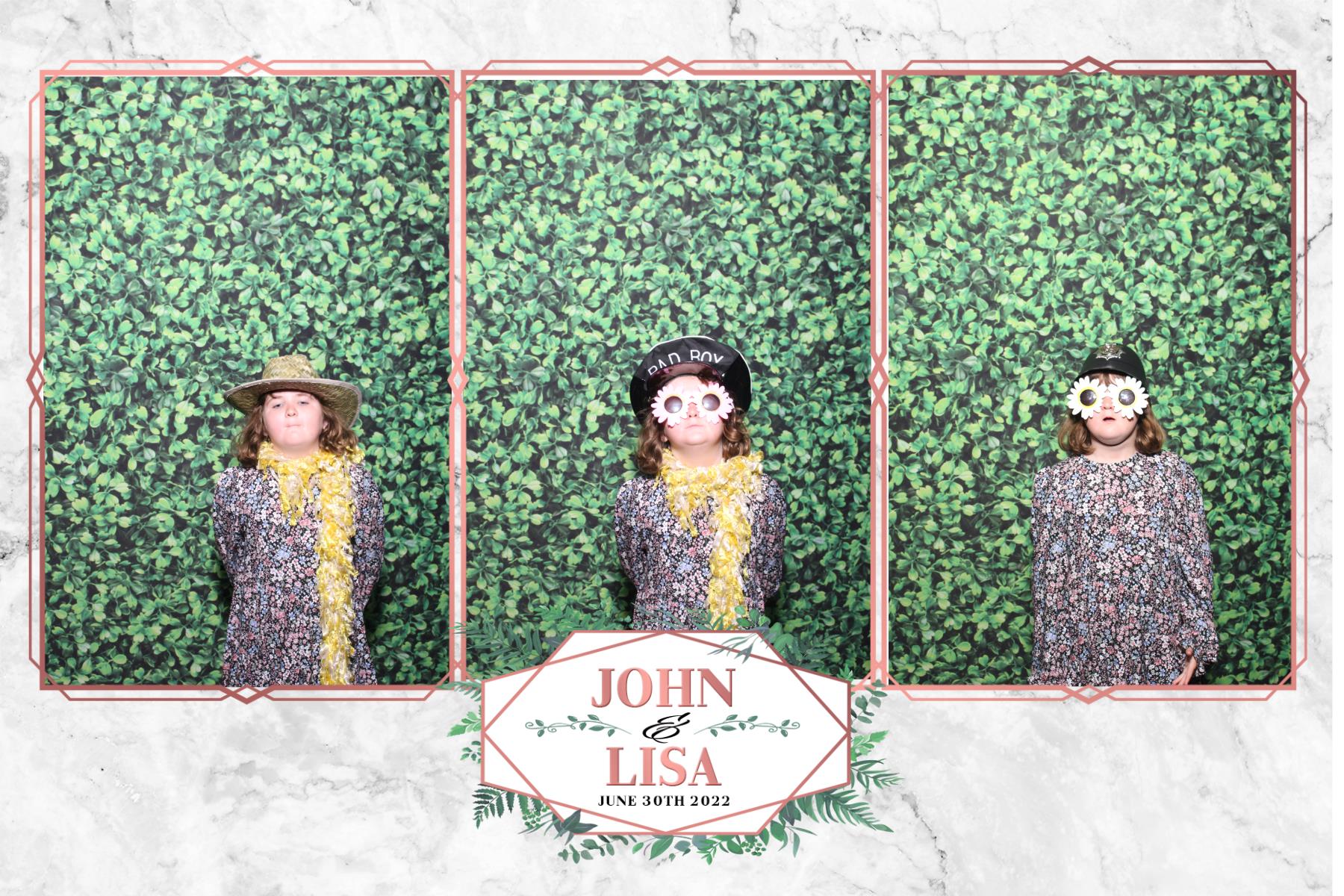John and Lisa | View more photos from the event at gallery.blissbooth.co.uk/u/BlissBooth/John-and-Lisa