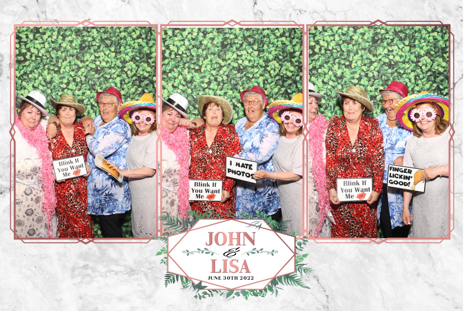 John and Lisa | View more photos from the event at gallery.blissbooth.co.uk/u/BlissBooth/John-and-Lisa