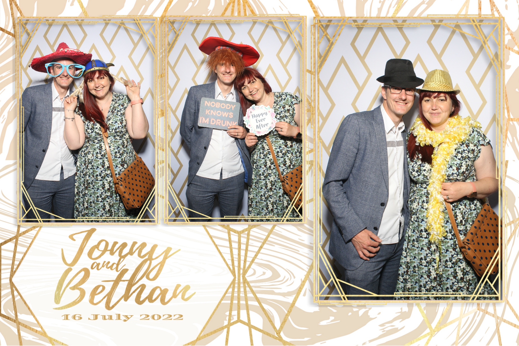 Jonny and Bethan | View more photos from the event at gallery.blissbooth.co.uk/u/BlissBooth/Jonny-and-Bethan