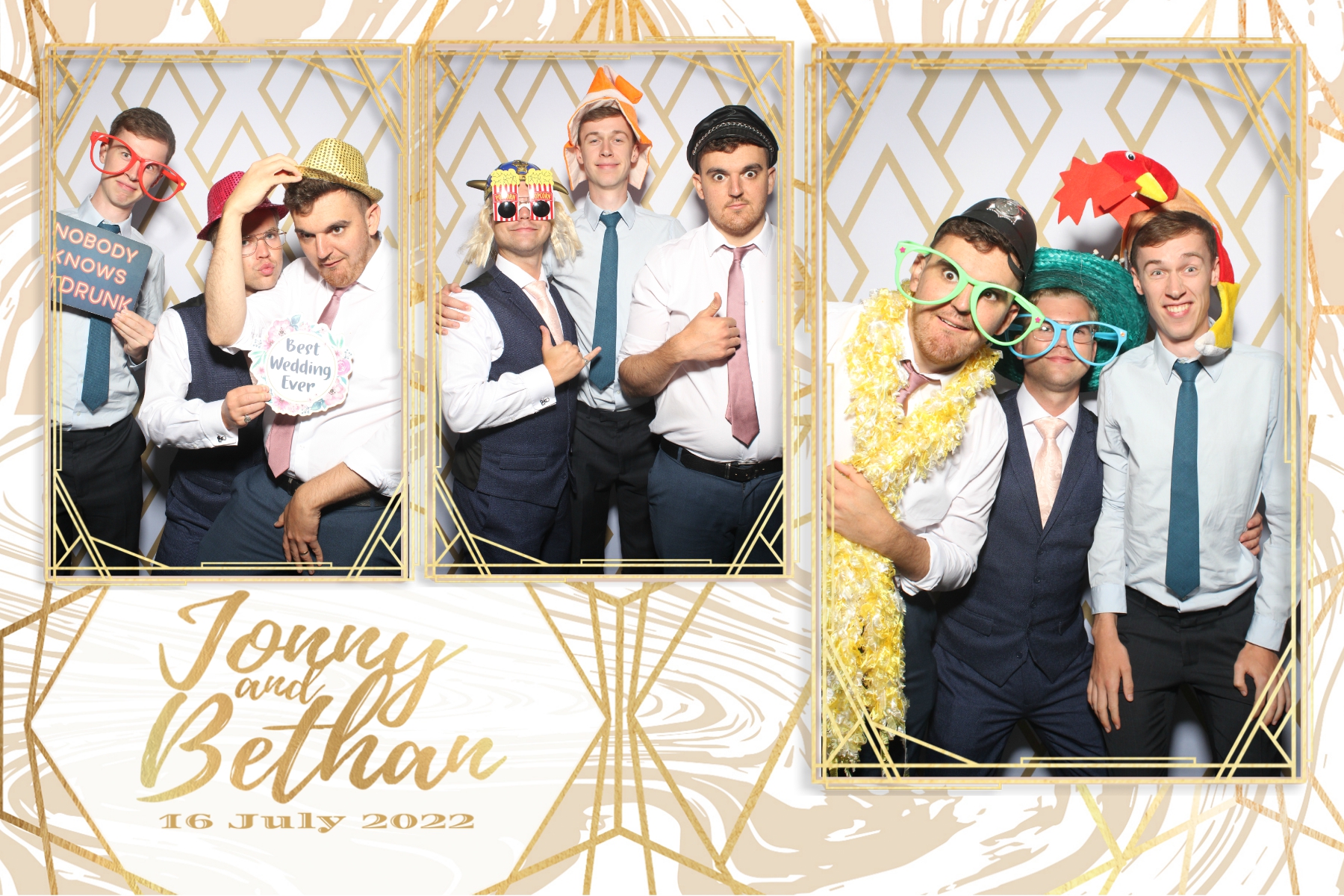 Jonny and Bethan | View more photos from the event at gallery.blissbooth.co.uk/u/BlissBooth/Jonny-and-Bethan
