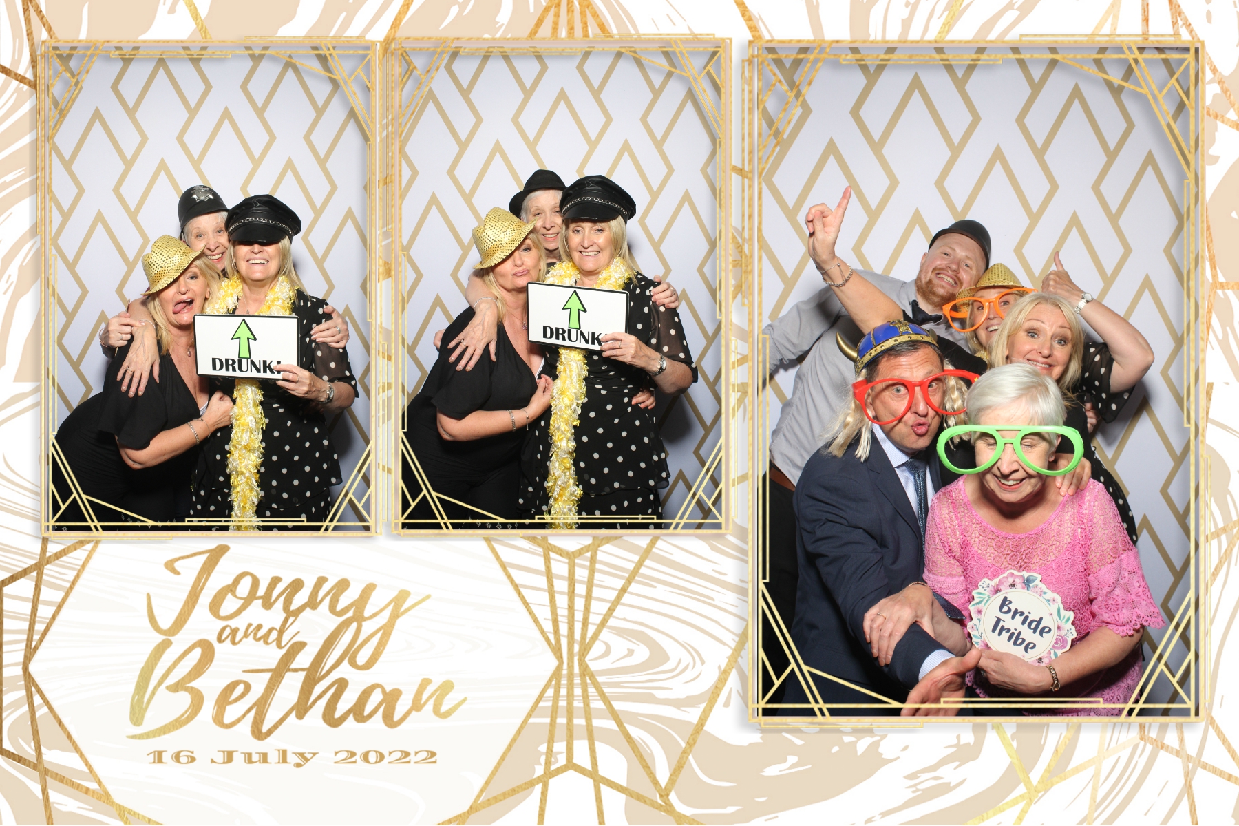 Jonny and Bethan | View more photos from the event at gallery.blissbooth.co.uk/u/BlissBooth/Jonny-and-Bethan