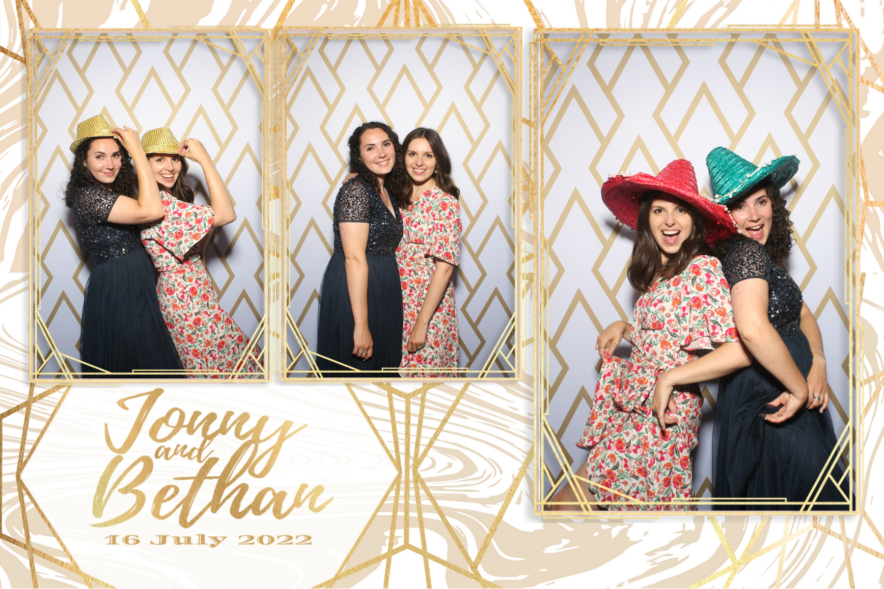 Jonny and Bethan | View more photos from the event at gallery.blissbooth.co.uk/u/BlissBooth/Jonny-and-Bethan