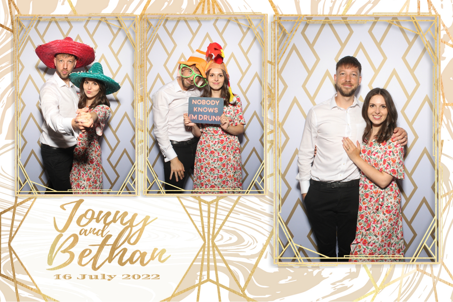 Jonny and Bethan | View more photos from the event at gallery.blissbooth.co.uk/u/BlissBooth/Jonny-and-Bethan
