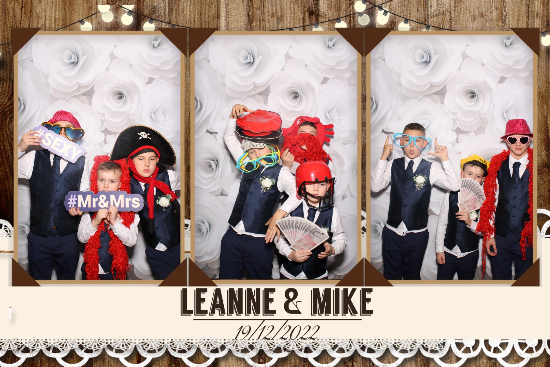 Leanne & Mike's wedding | View more photos from the event at gallery.blissbooth.co.uk/u/BlissBooth/Leanne-Mikes-wedding