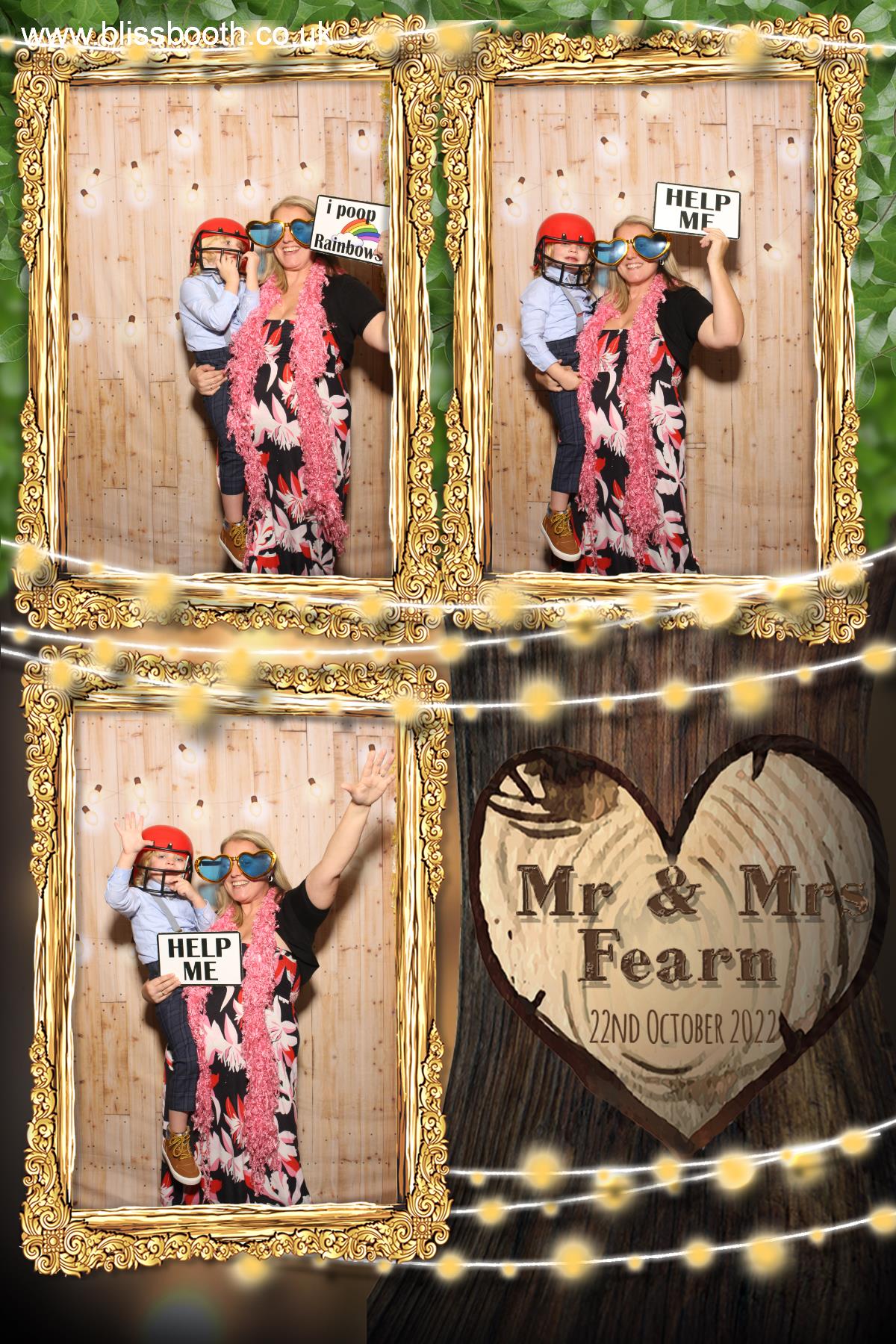 Mr and Mrs Fearn | View more photos from the event at gallery.blissbooth.co.uk/u/BlissBooth/Mr-and-Mrs-Fearn