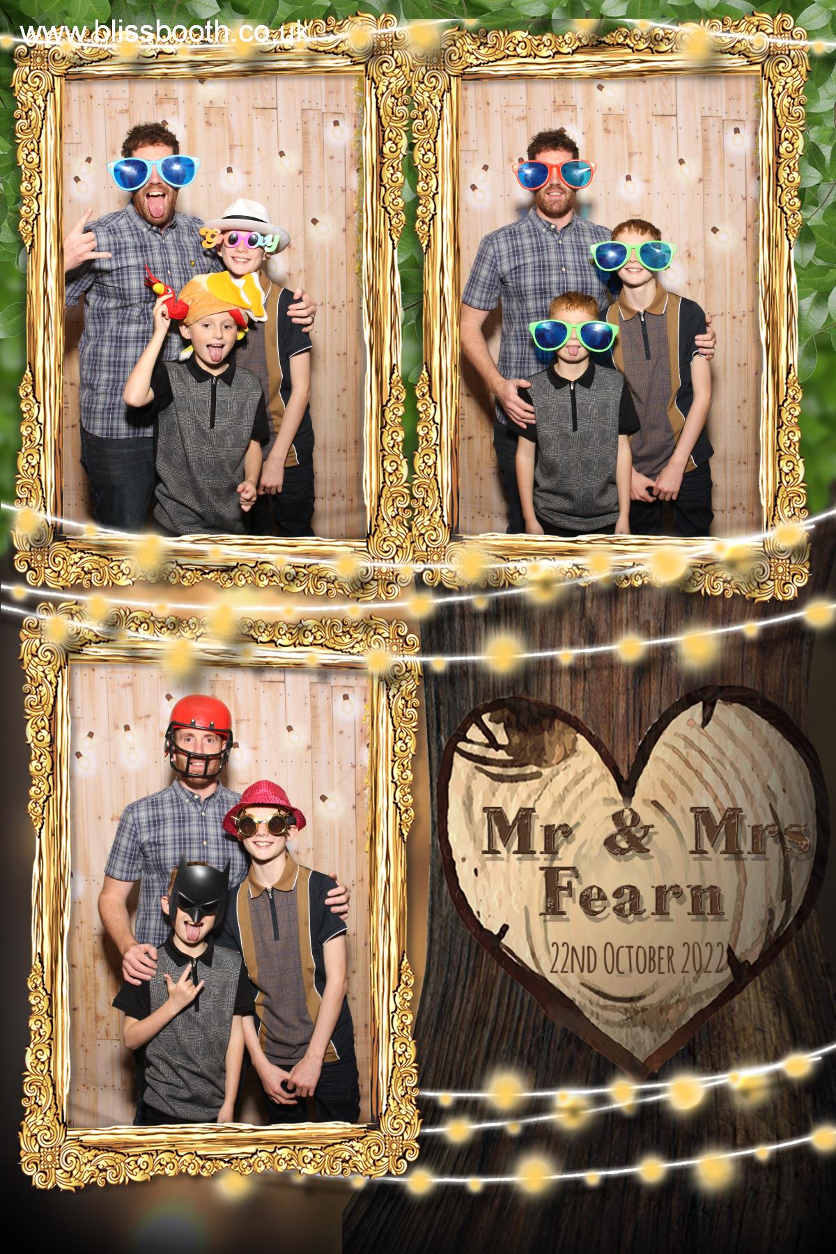Mr and Mrs Fearn | View more photos from the event at gallery.blissbooth.co.uk/u/BlissBooth/Mr-and-Mrs-Fearn