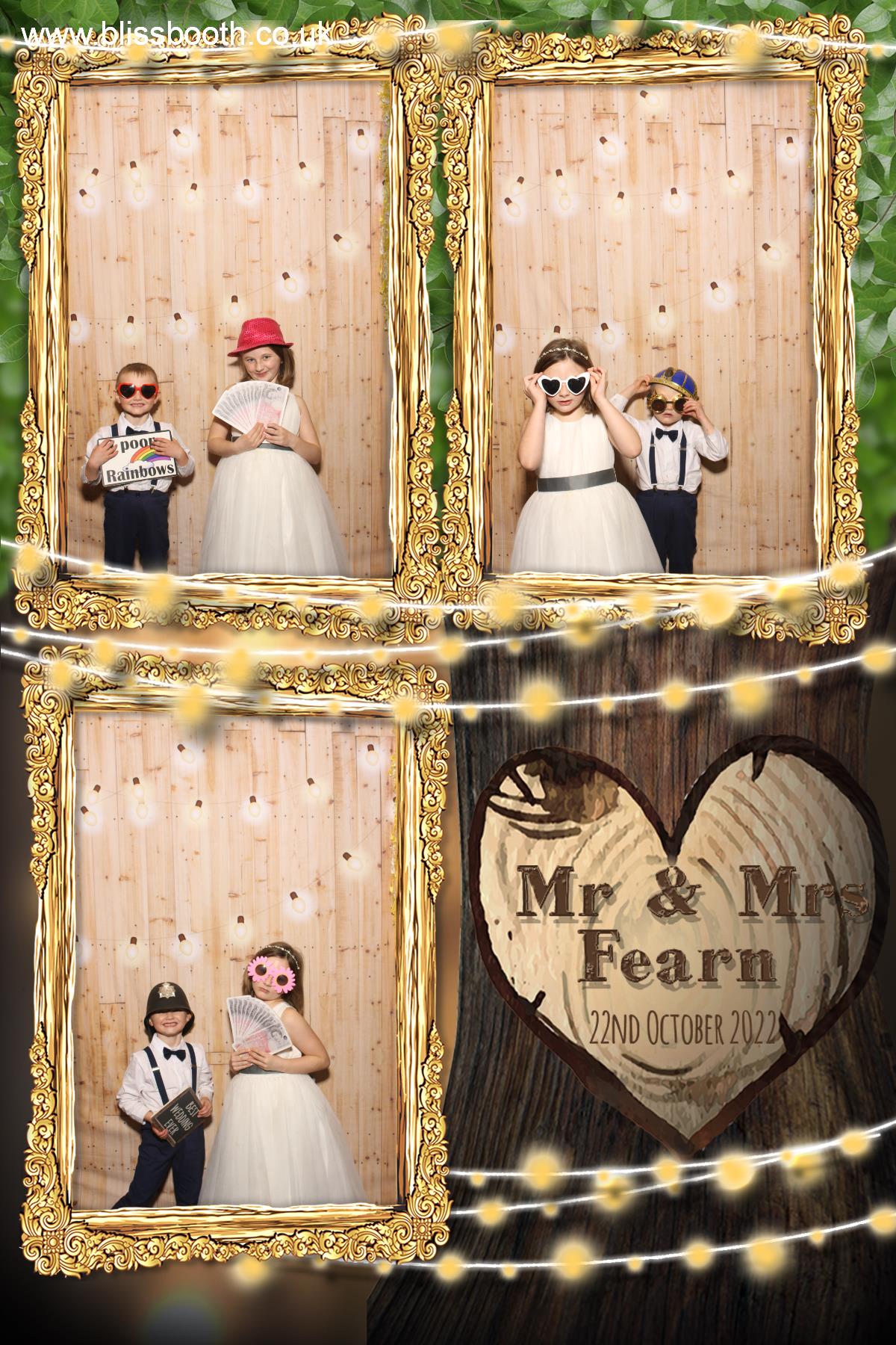 Mr and Mrs Fearn | View more photos from the event at gallery.blissbooth.co.uk/u/BlissBooth/Mr-and-Mrs-Fearn