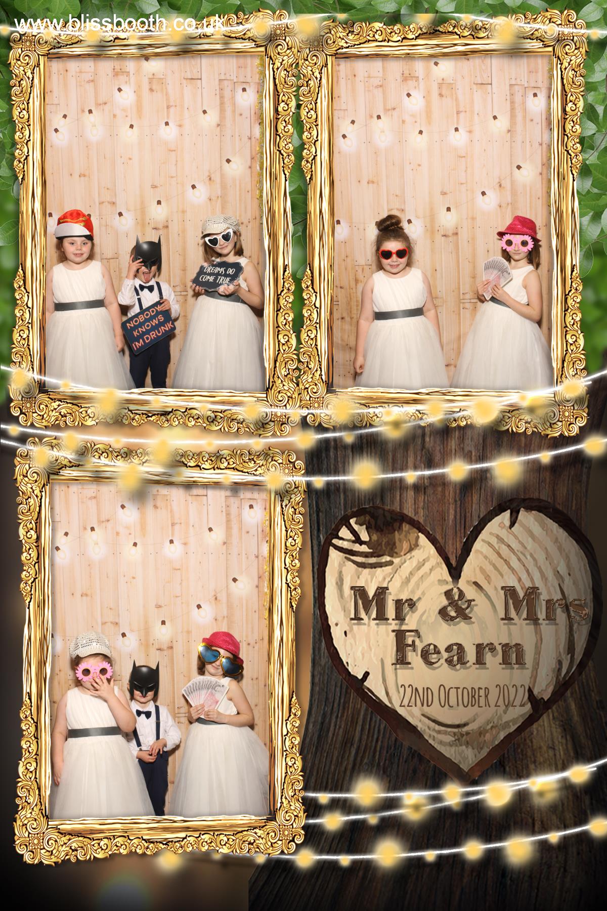 Mr and Mrs Fearn | View more photos from the event at gallery.blissbooth.co.uk/u/BlissBooth/Mr-and-Mrs-Fearn