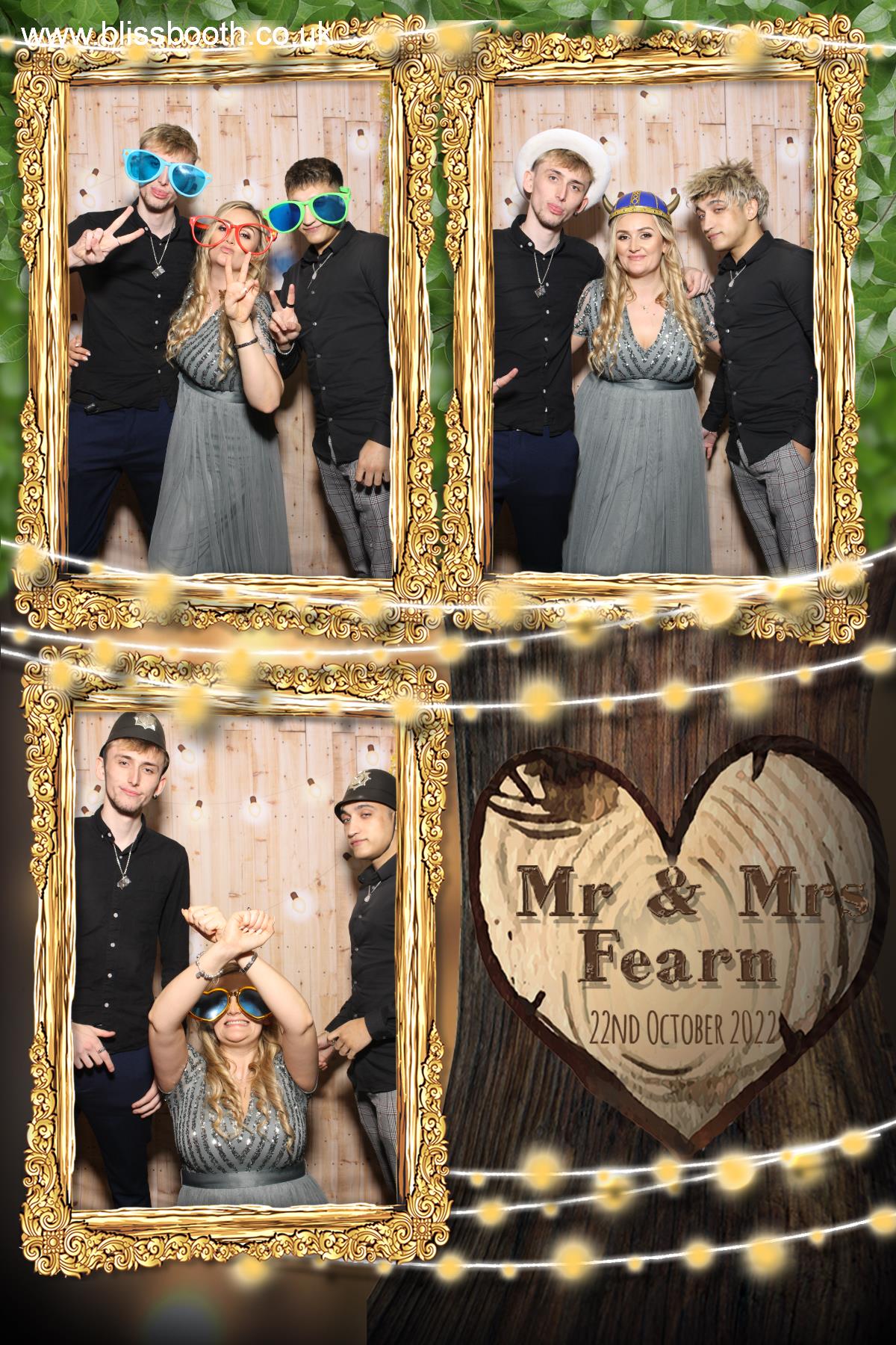 Mr and Mrs Fearn | View more photos from the event at gallery.blissbooth.co.uk/u/BlissBooth/Mr-and-Mrs-Fearn