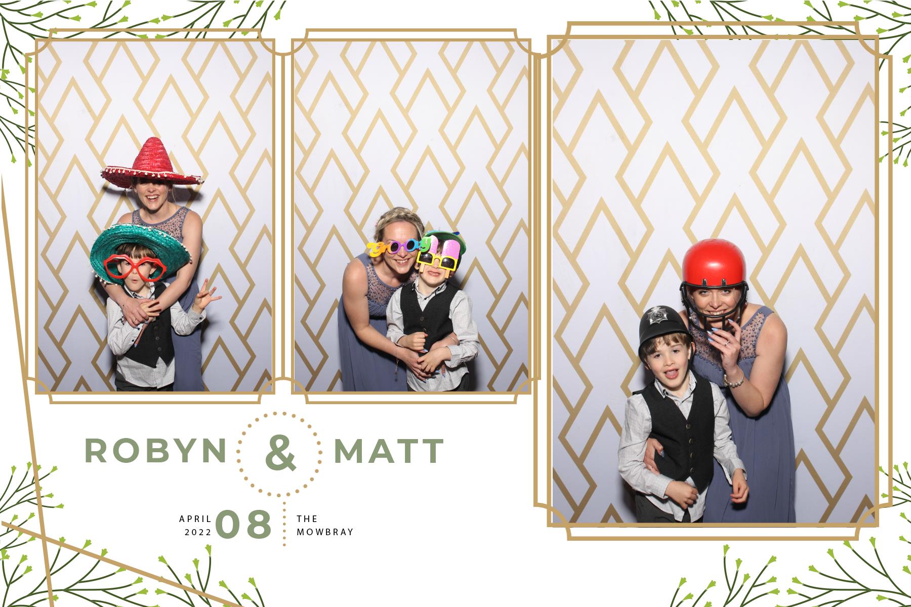 Robyn and Matt | View more photos from the event at gallery.blissbooth.co.uk/u/BlissBooth/Robyn-and-Matt
