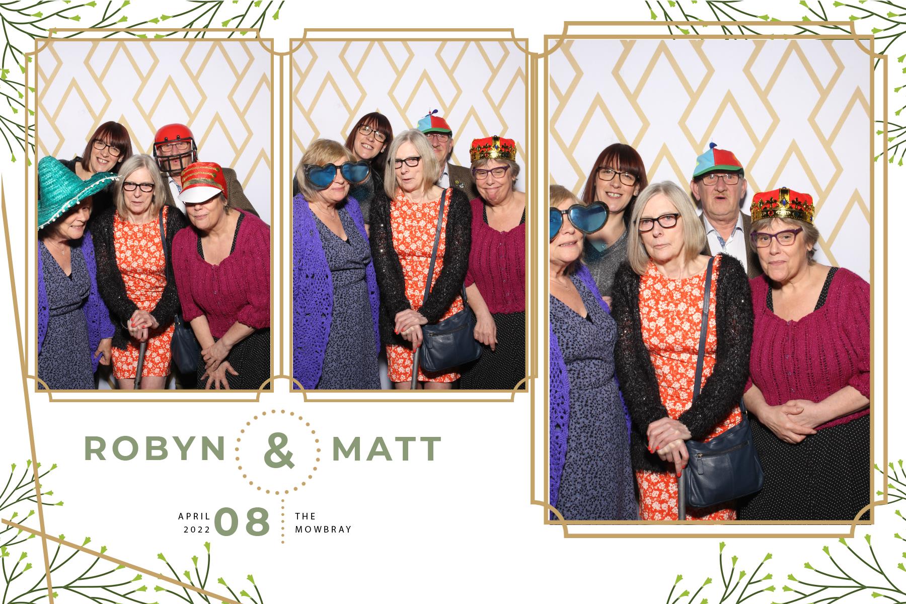 Robyn and Matt | View more photos from the event at gallery.blissbooth.co.uk/u/BlissBooth/Robyn-and-Matt