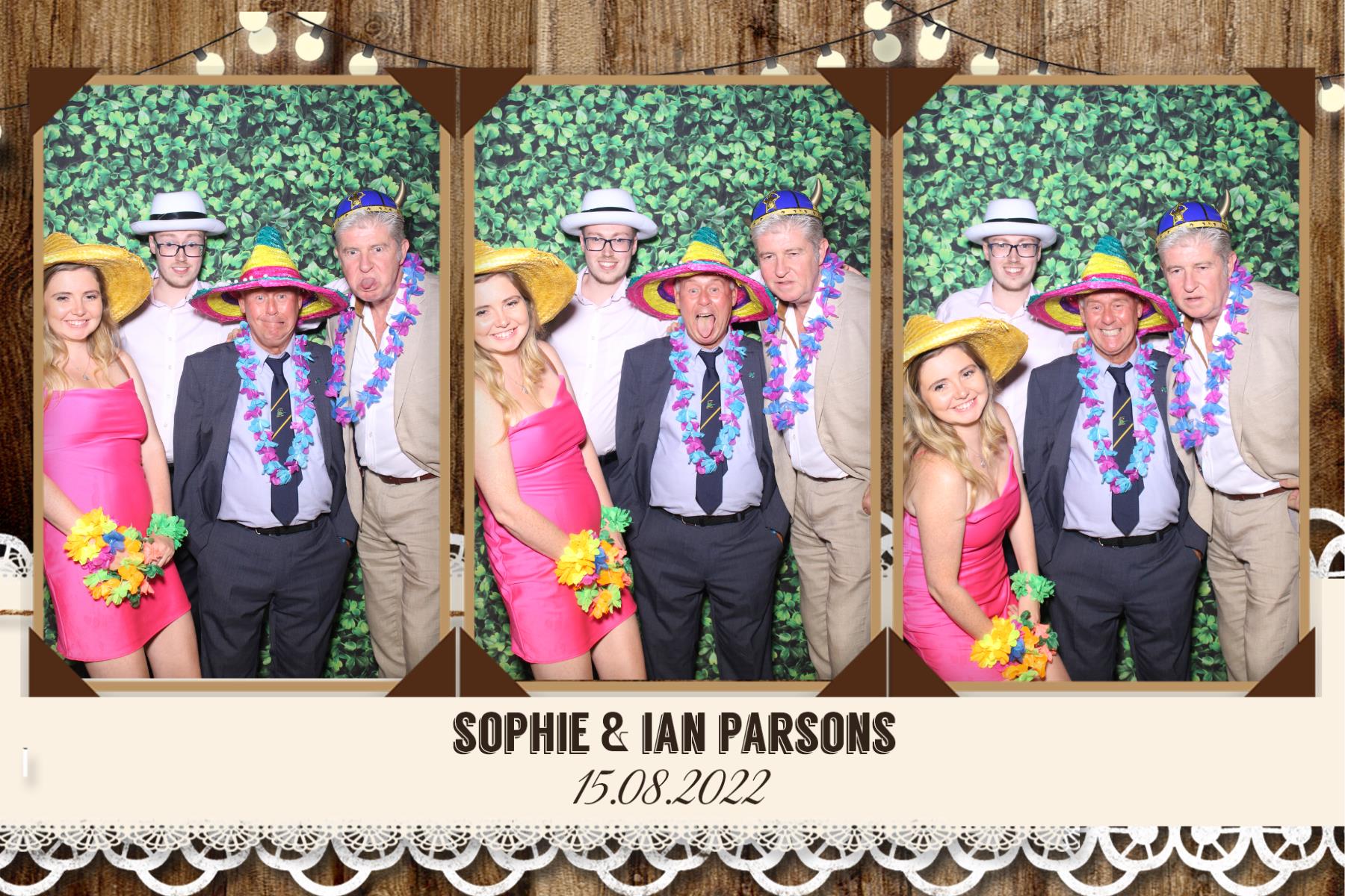 Sophie and Ian | View more photos from the event at gallery.blissbooth.co.uk/u/BlissBooth/Sophie-and-Ian