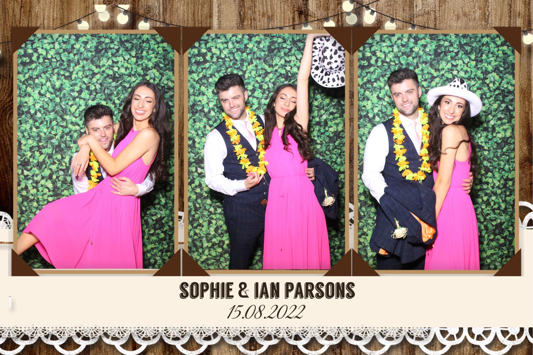 Sophie and Ian | View more photos from the event at gallery.blissbooth.co.uk/u/BlissBooth/Sophie-and-Ian
