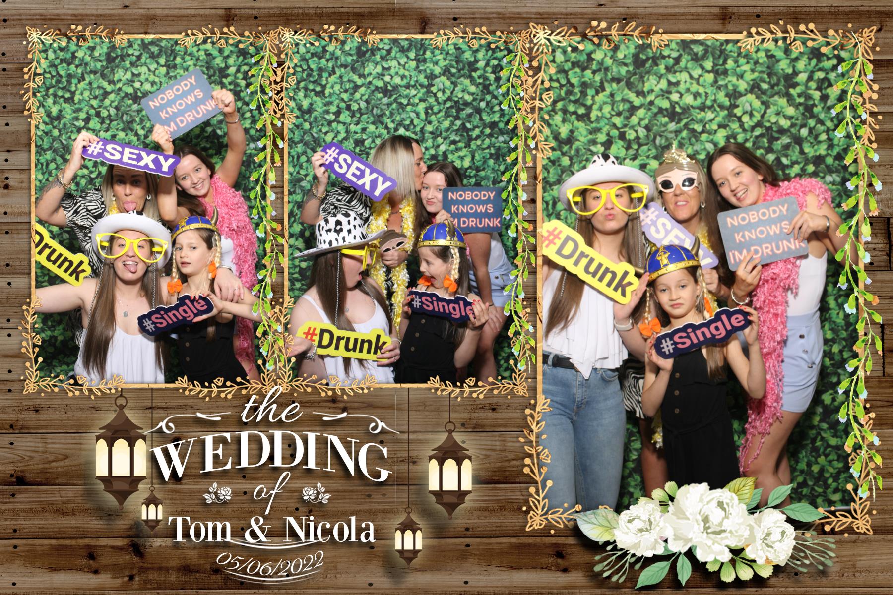 Tom and Nicola | View more photos from the event at gallery.blissbooth.co.uk/u/BlissBooth/Tom-and-Nicola