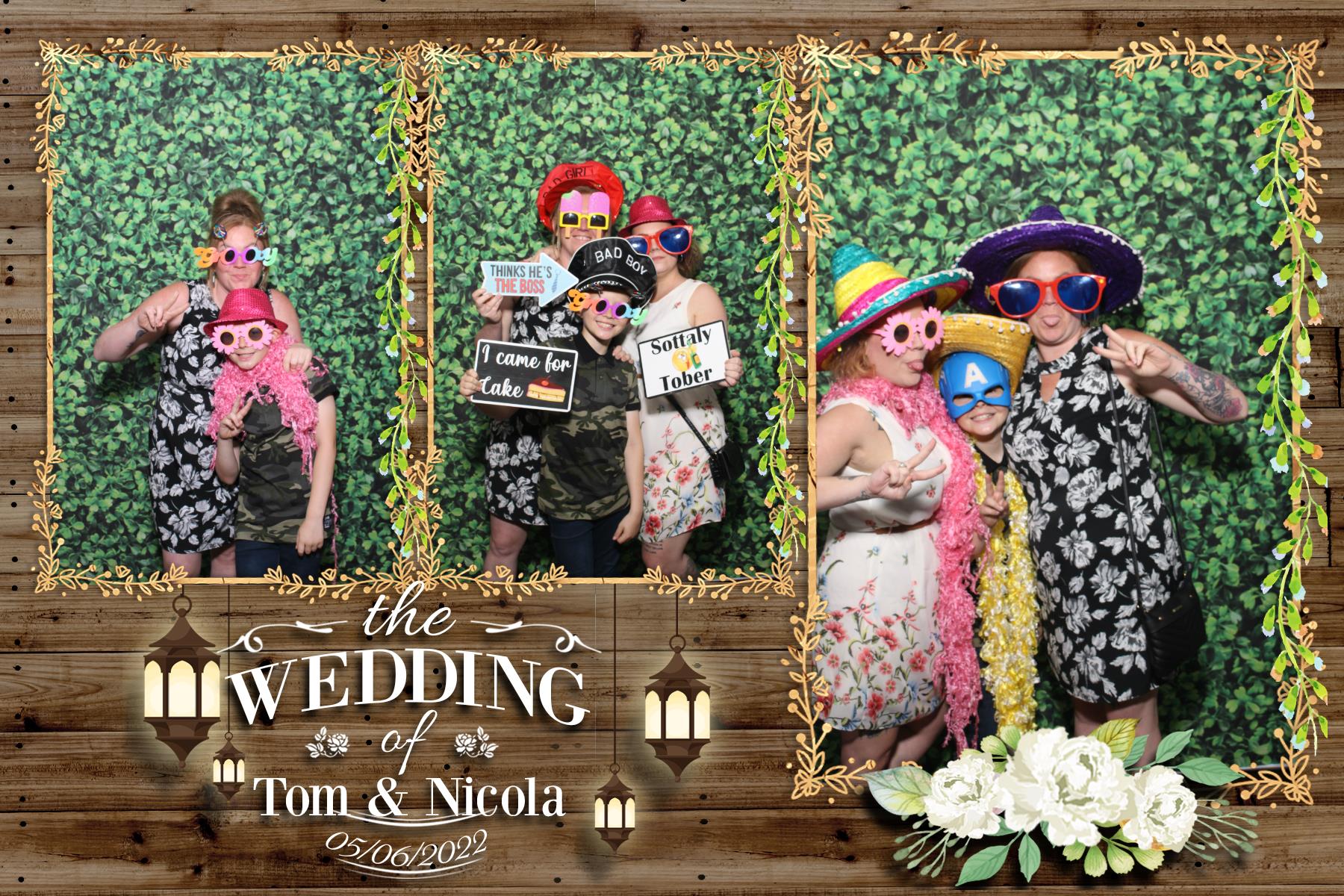 Tom and Nicola | View more photos from the event at gallery.blissbooth.co.uk/u/BlissBooth/Tom-and-Nicola
